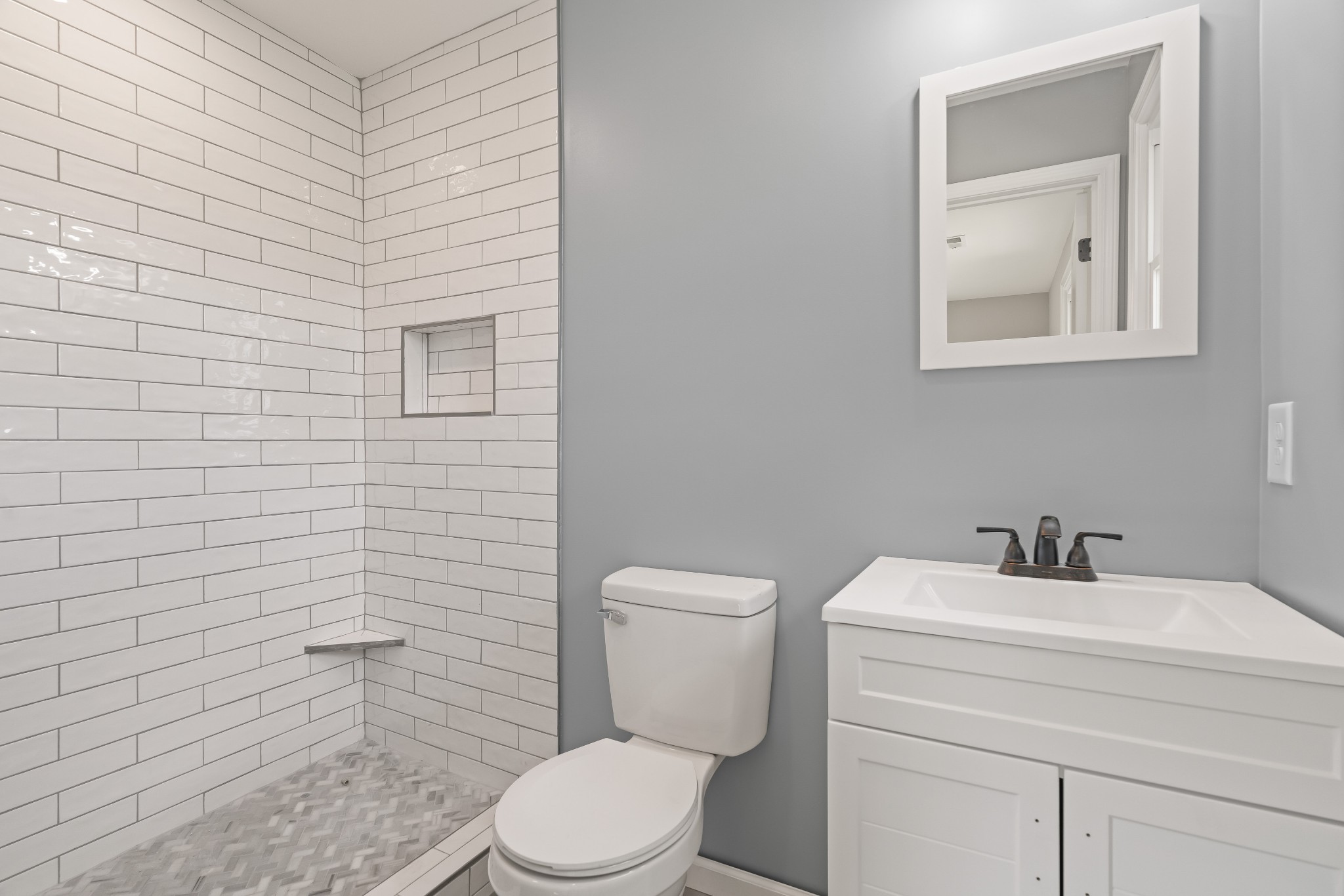 402 Sanders Ferry Rd