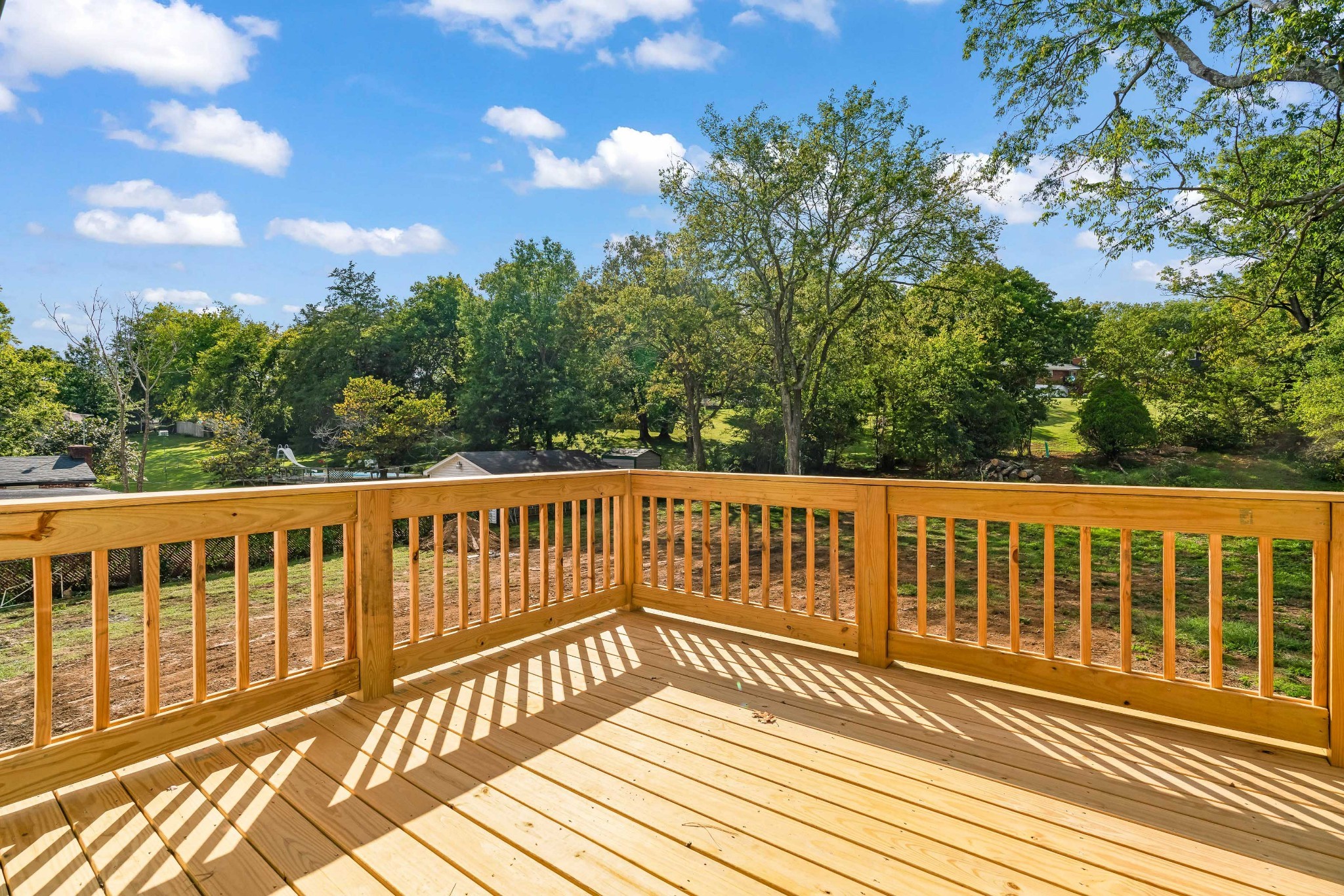 402 Sanders Ferry Rd