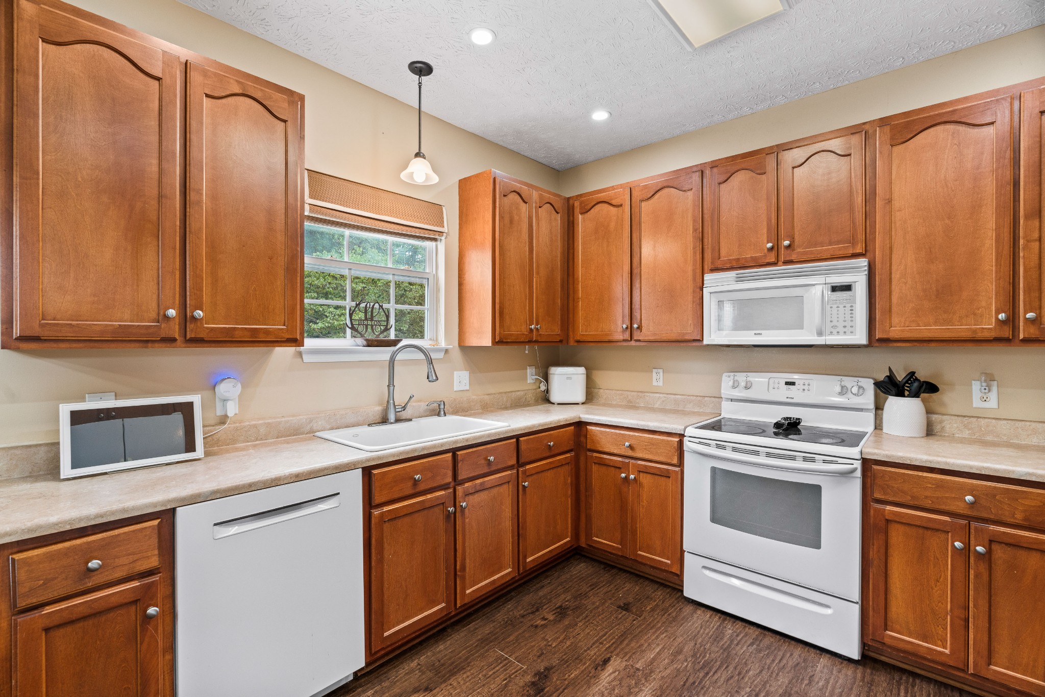 106 Bartlett Ln