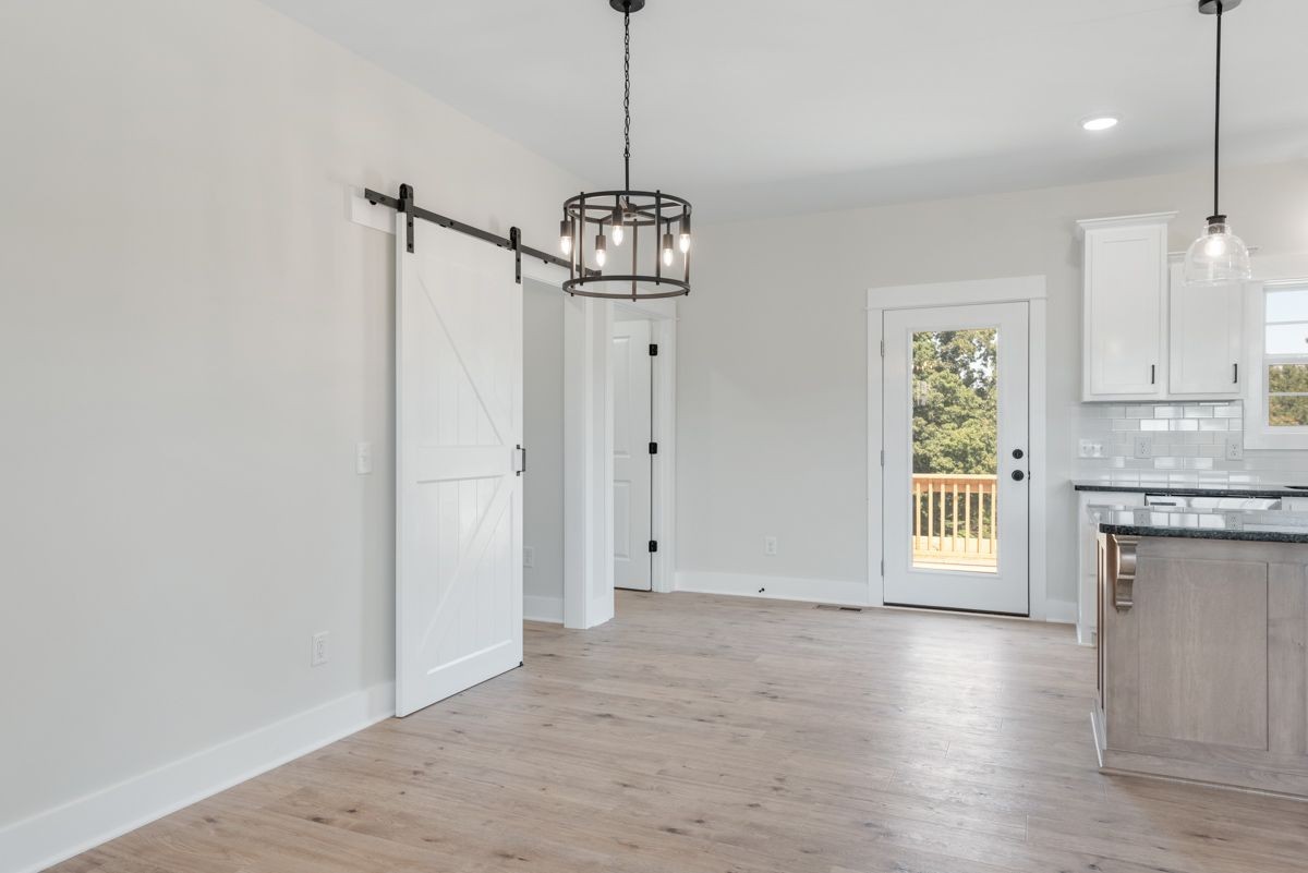 184 Hunters Lane