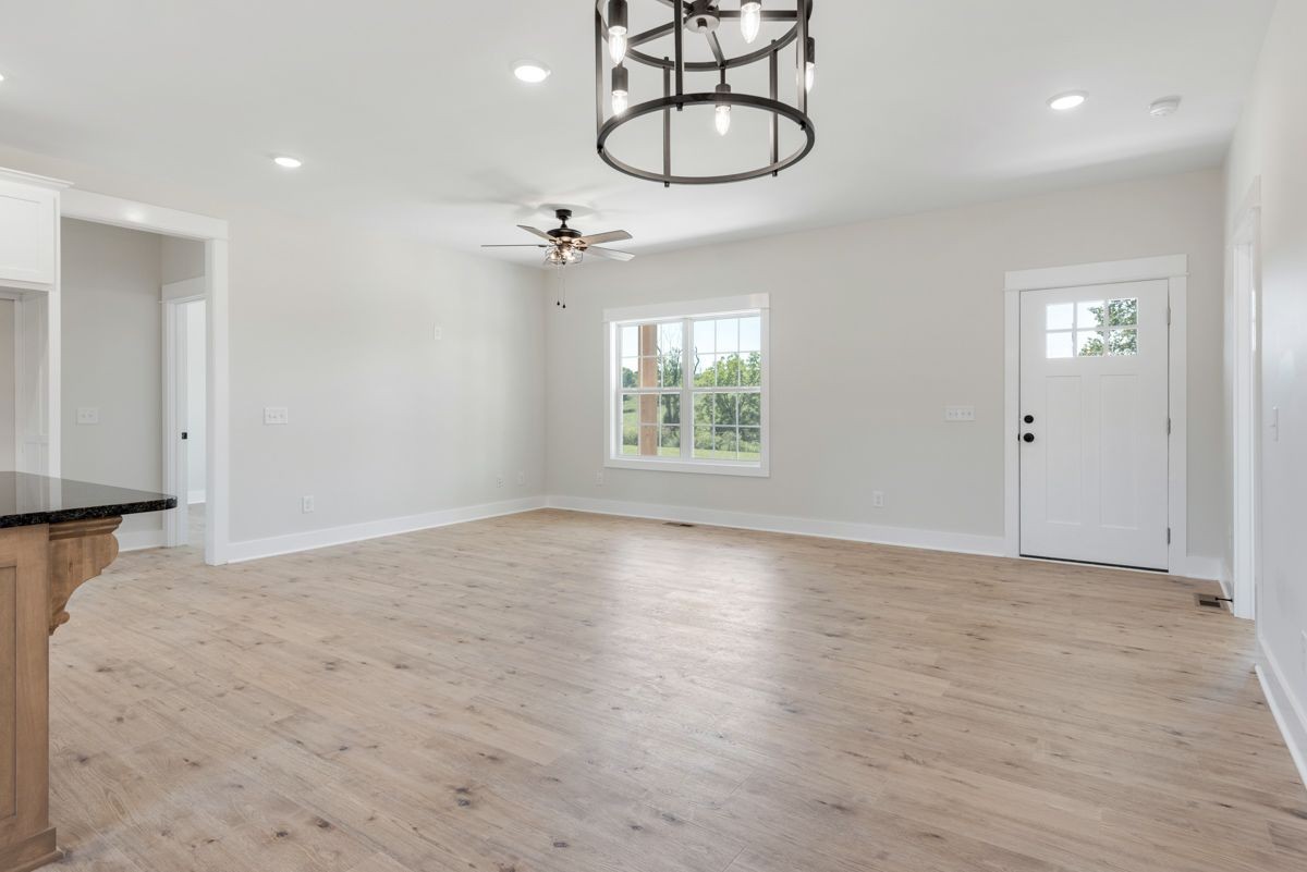 184 Hunters Lane