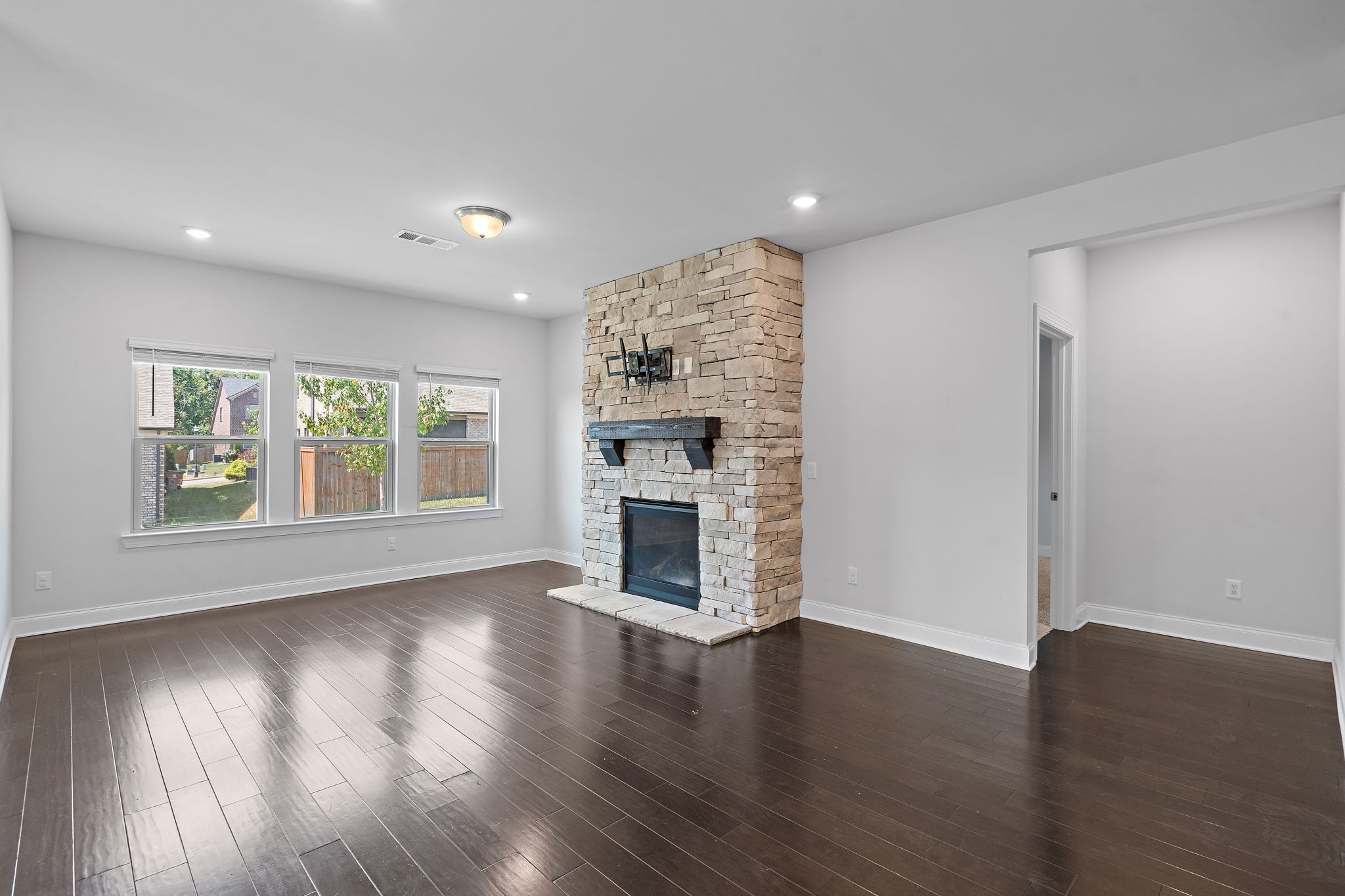 514 Fall Creek Cir