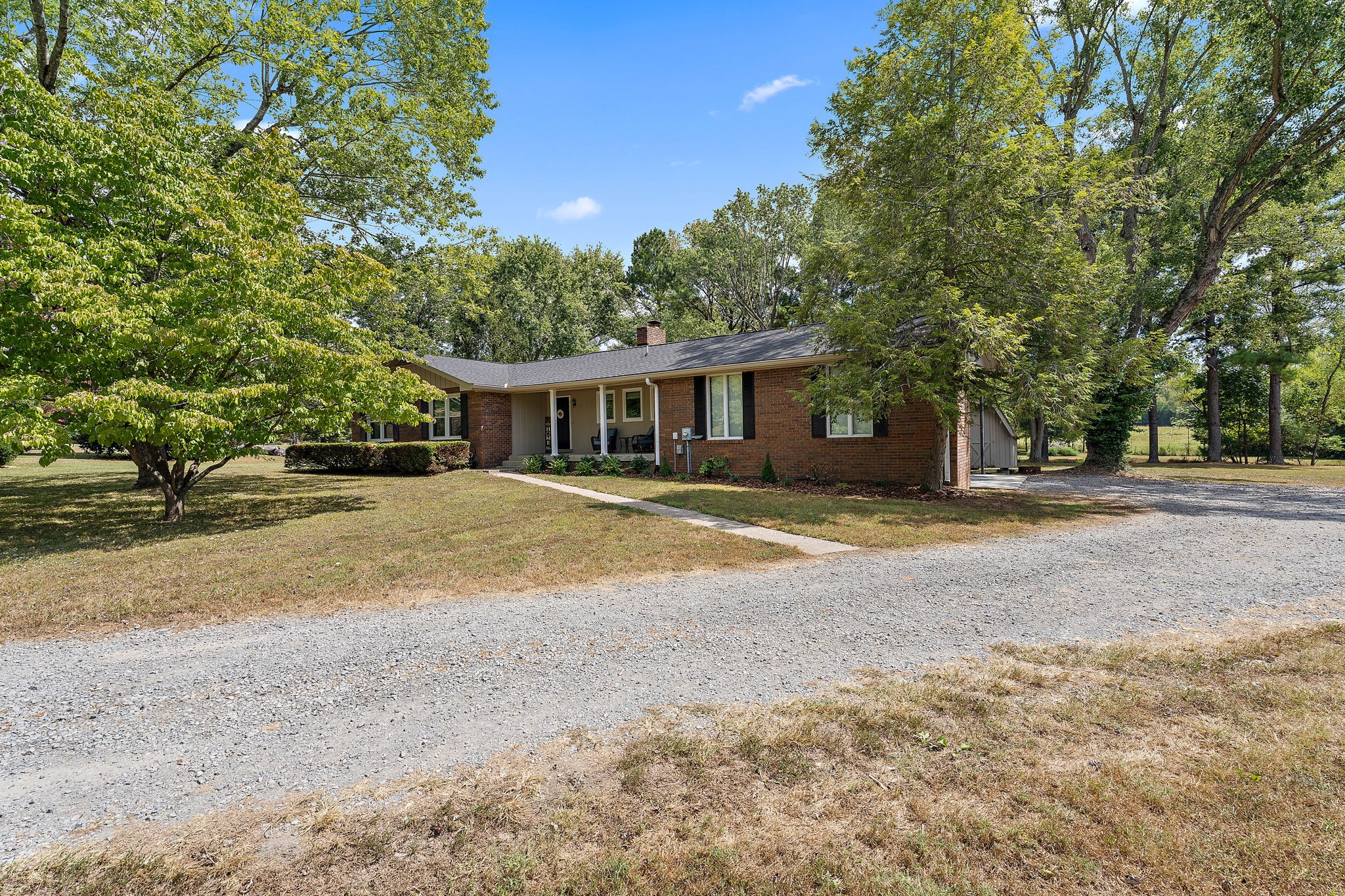 207 Hickory Hill Dr