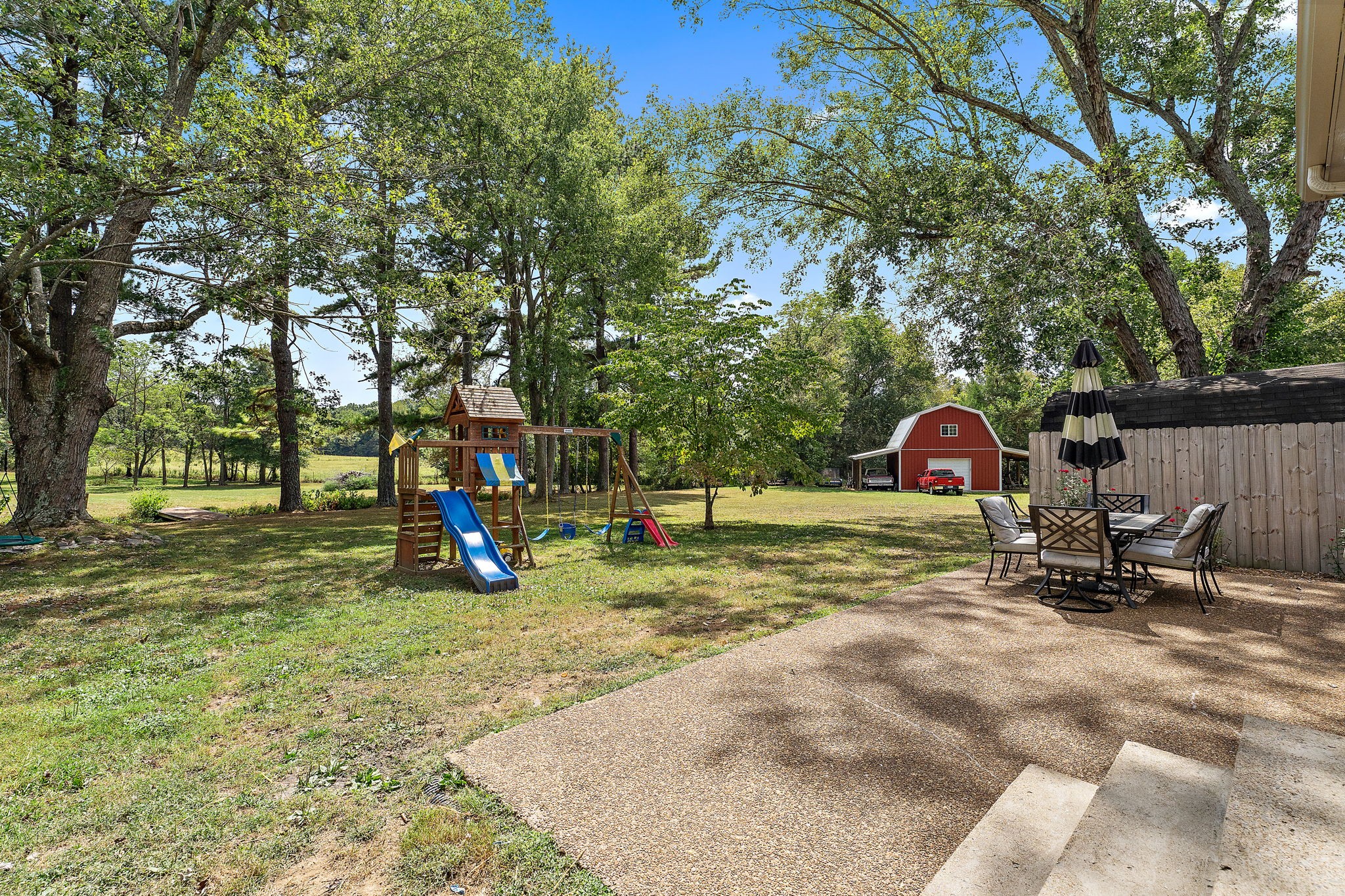 207 Hickory Hill Dr