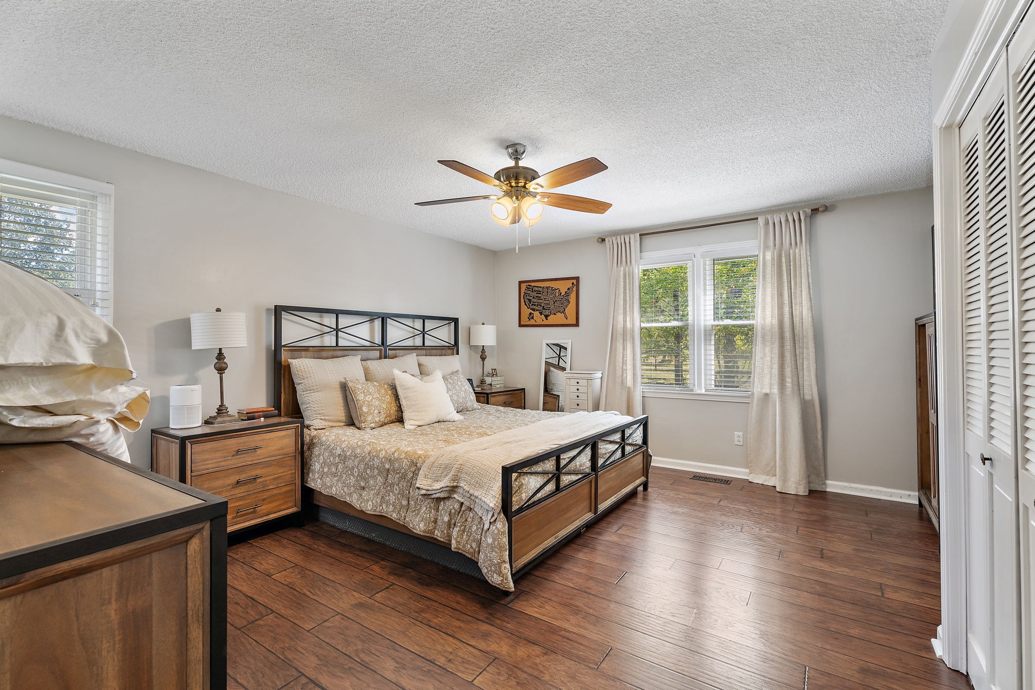 207 Hickory Hill Dr