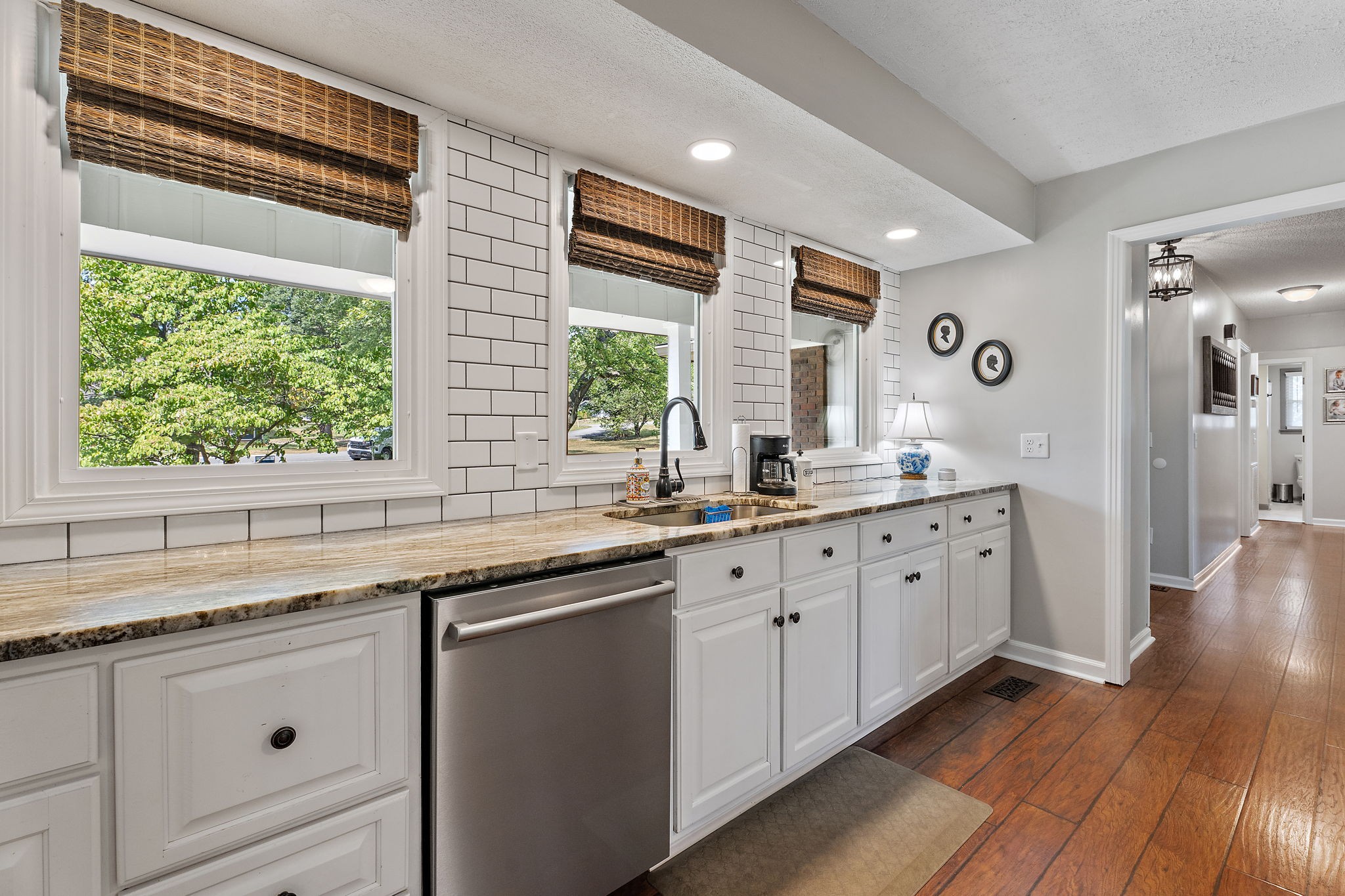 207 Hickory Hill Dr