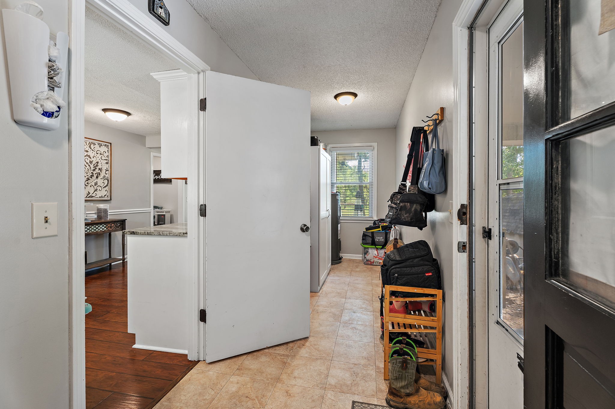 207 Hickory Hill Dr