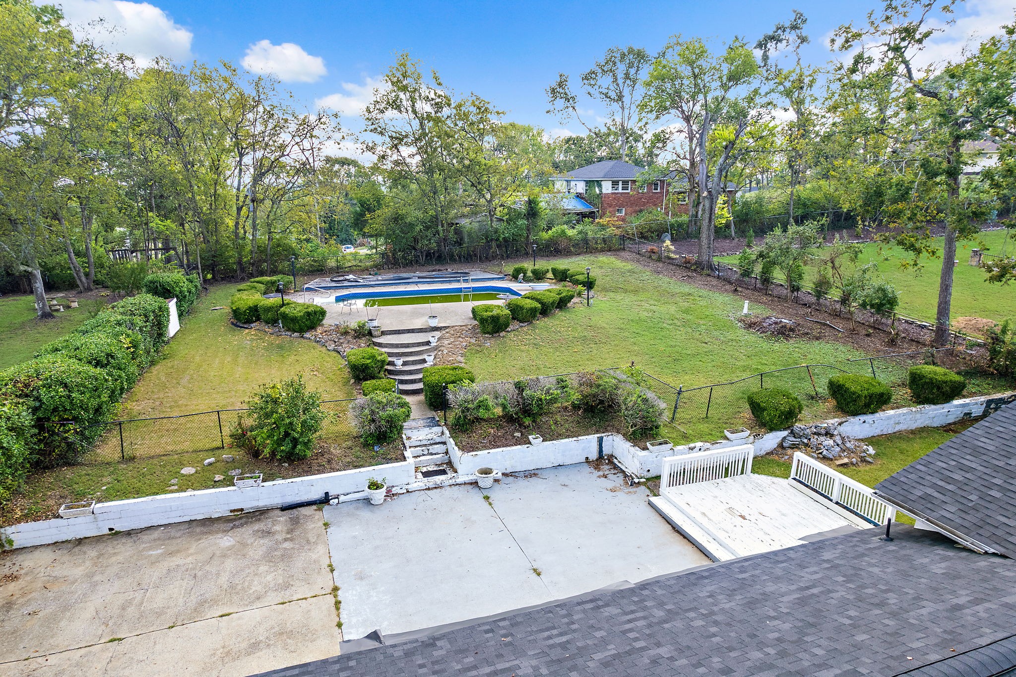 704 S Summerfield Dr