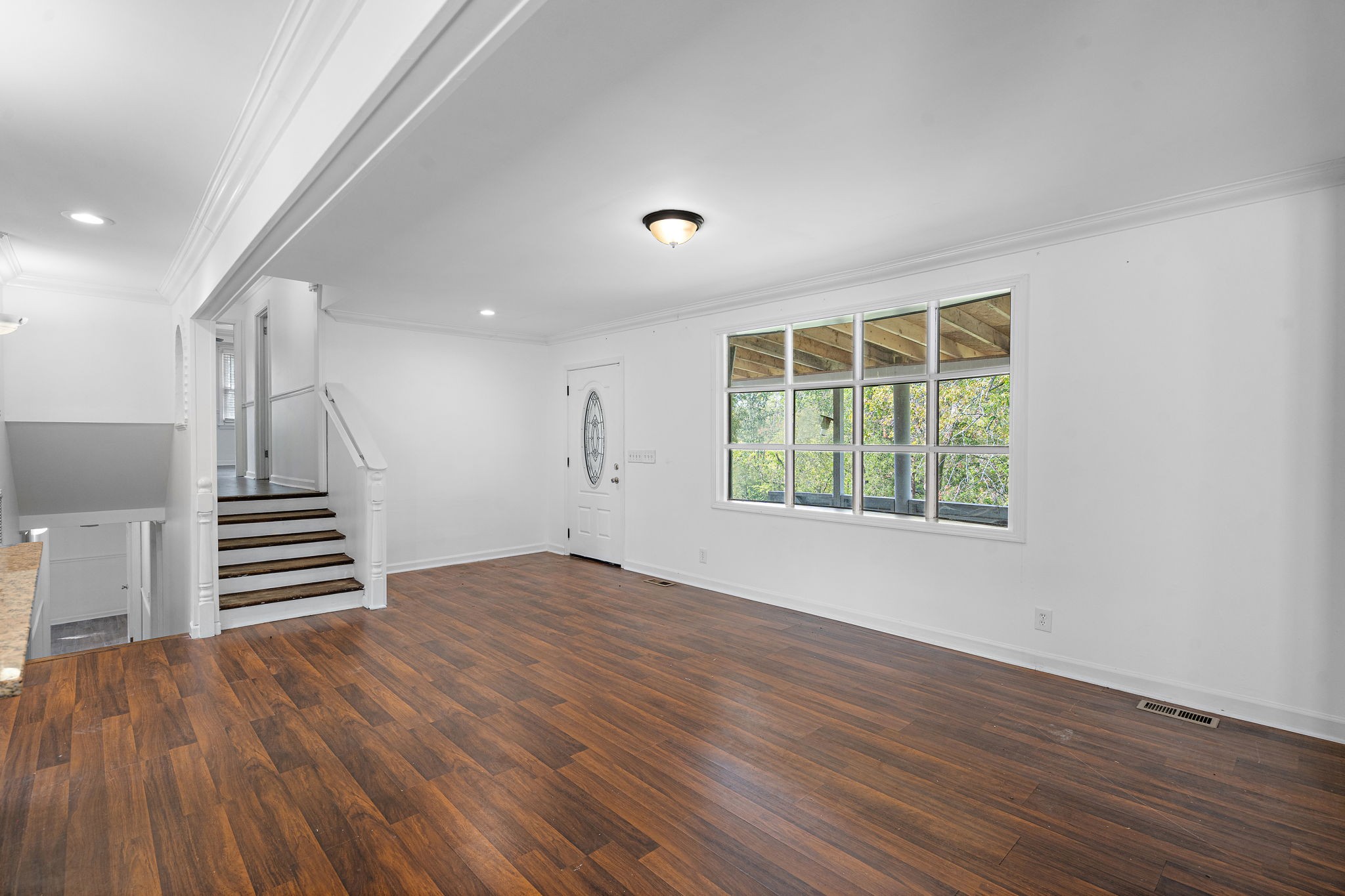 704 S Summerfield Dr