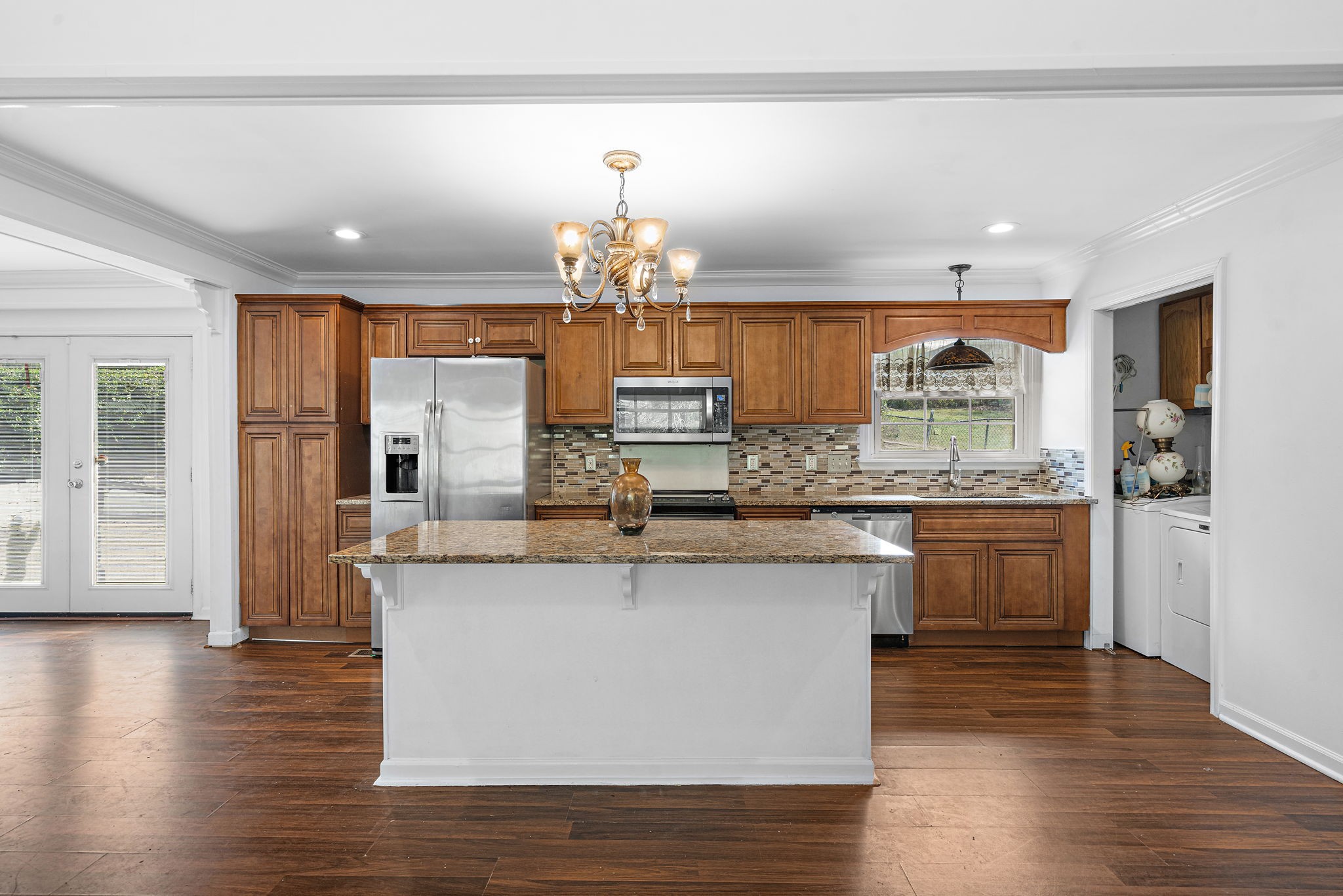 704 S Summerfield Dr