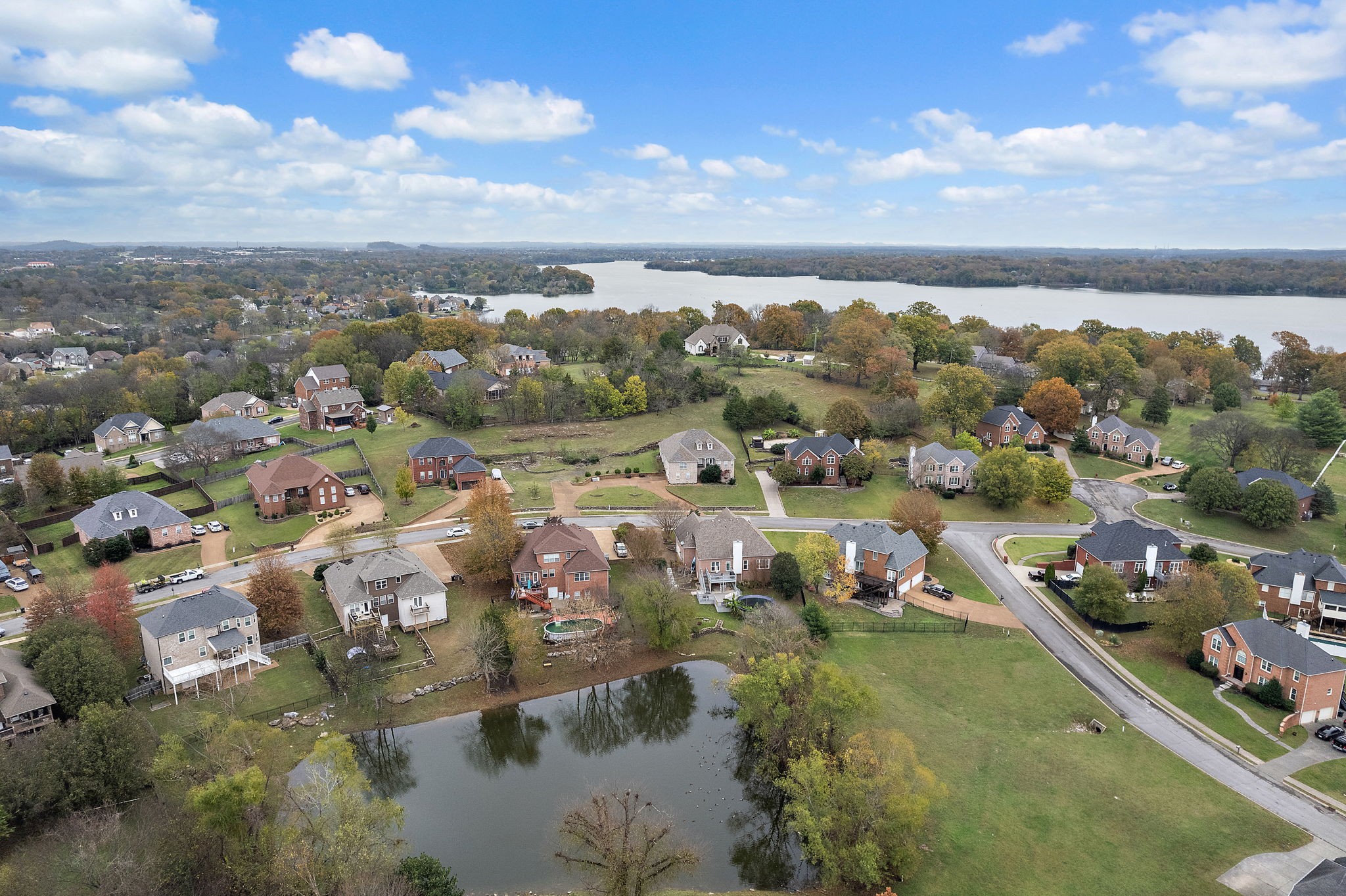 123 Stillwater Trl