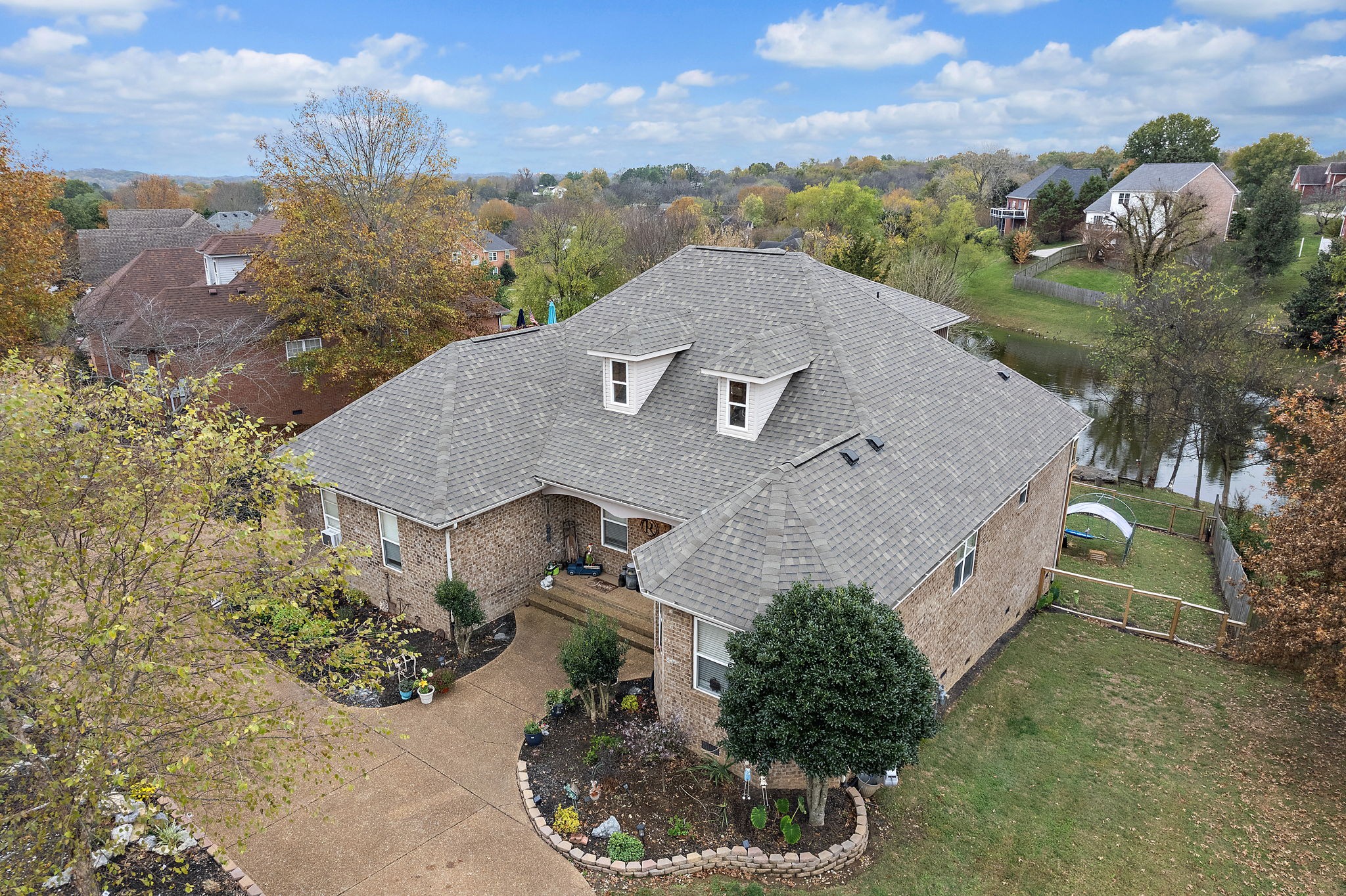 123 Stillwater Trl