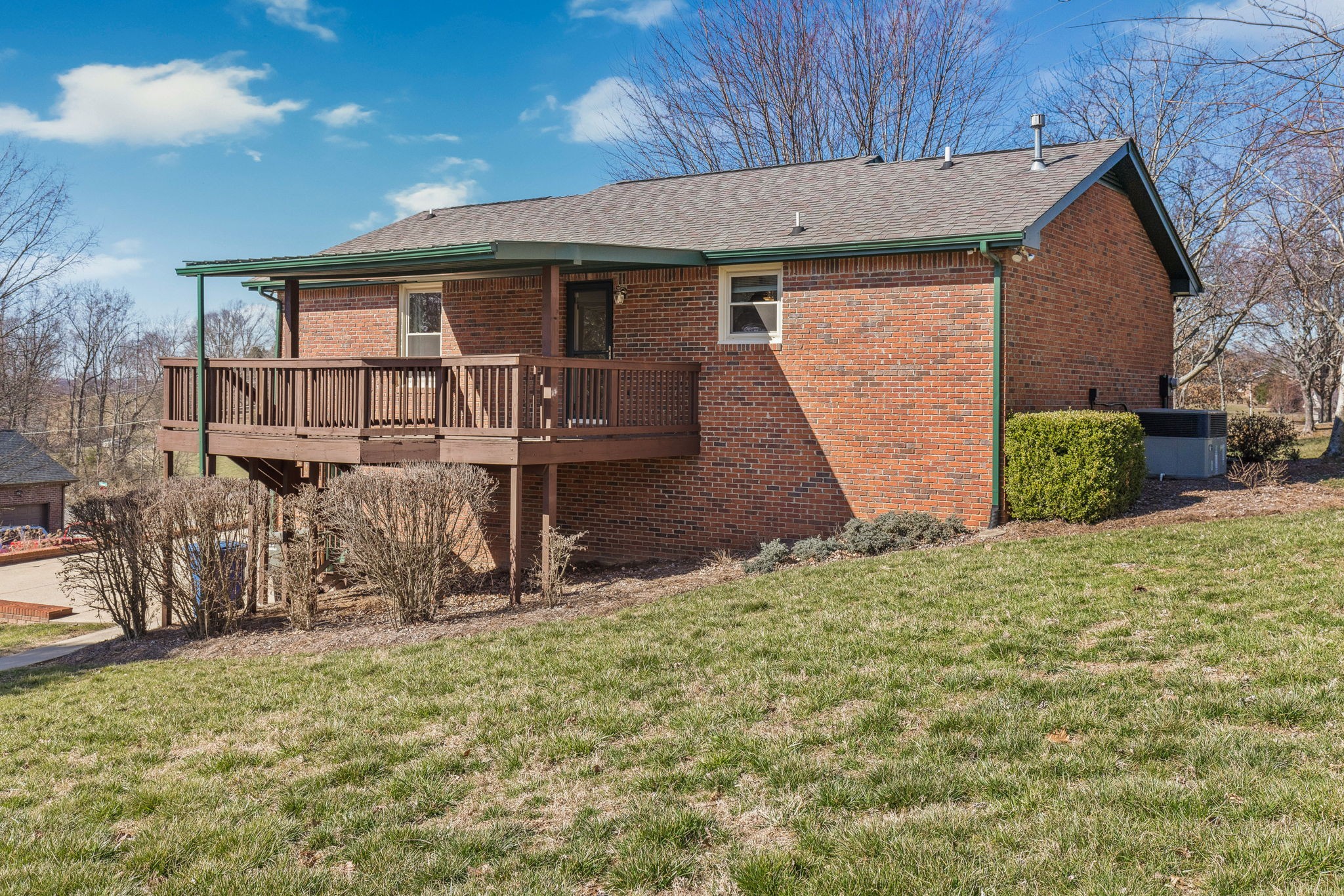 3903 N Hillwood Ct