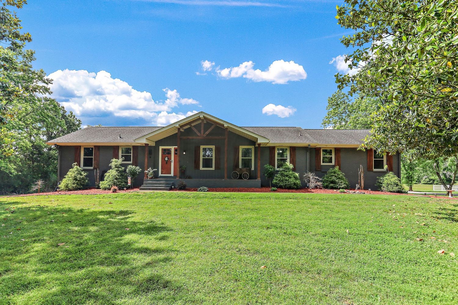 1029 Jenkins Ln