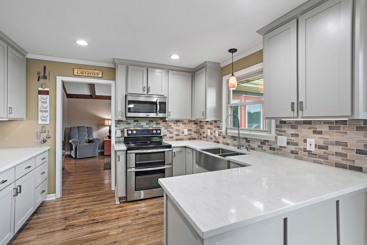 1029 Jenkins Ln