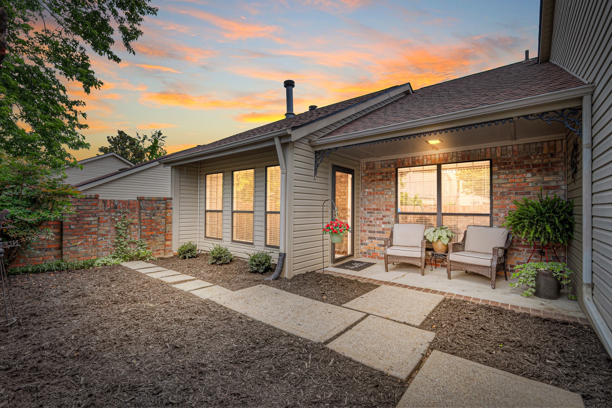 302 Laurel Hill Dr