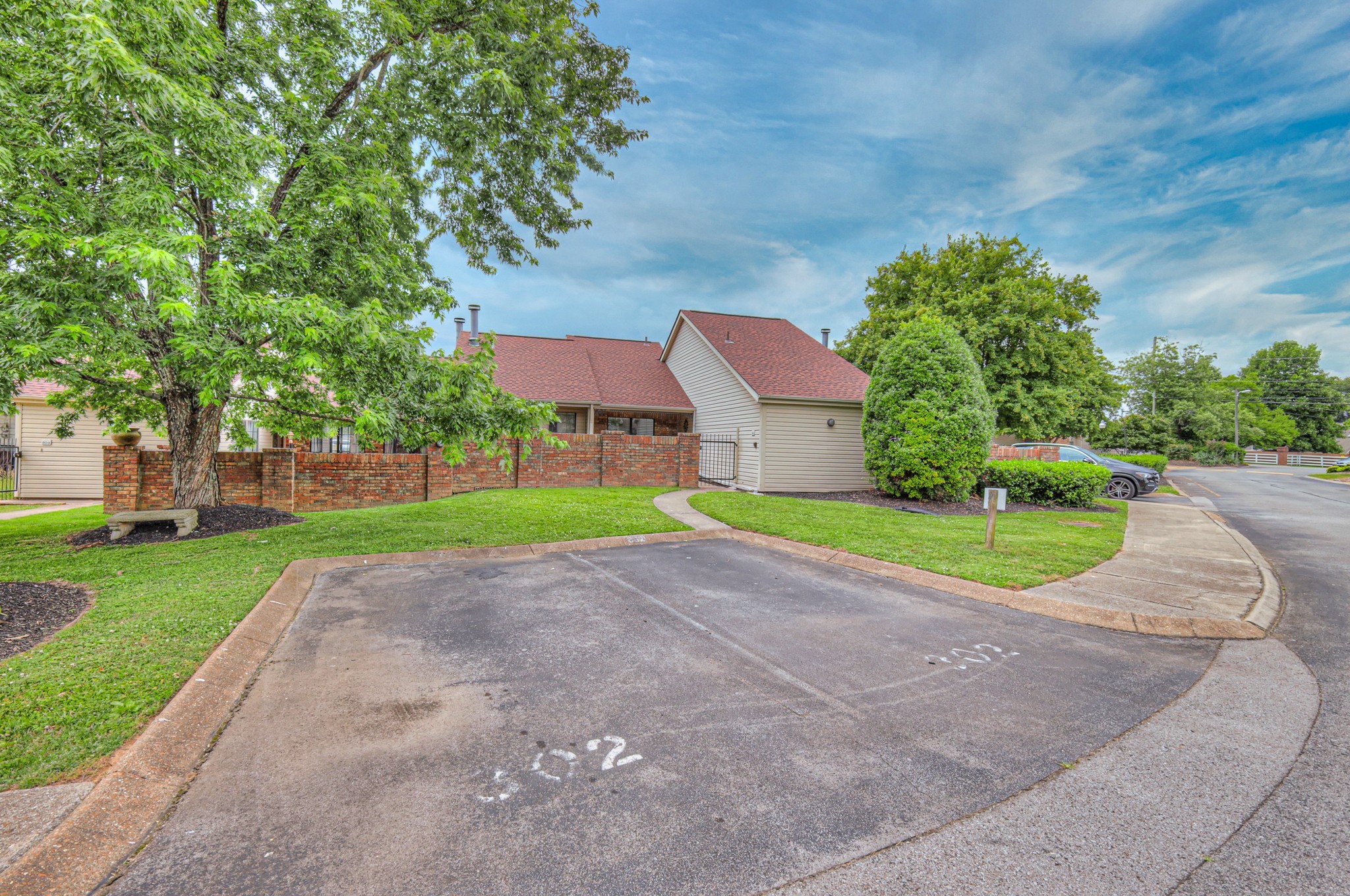 302 Laurel Hill Dr