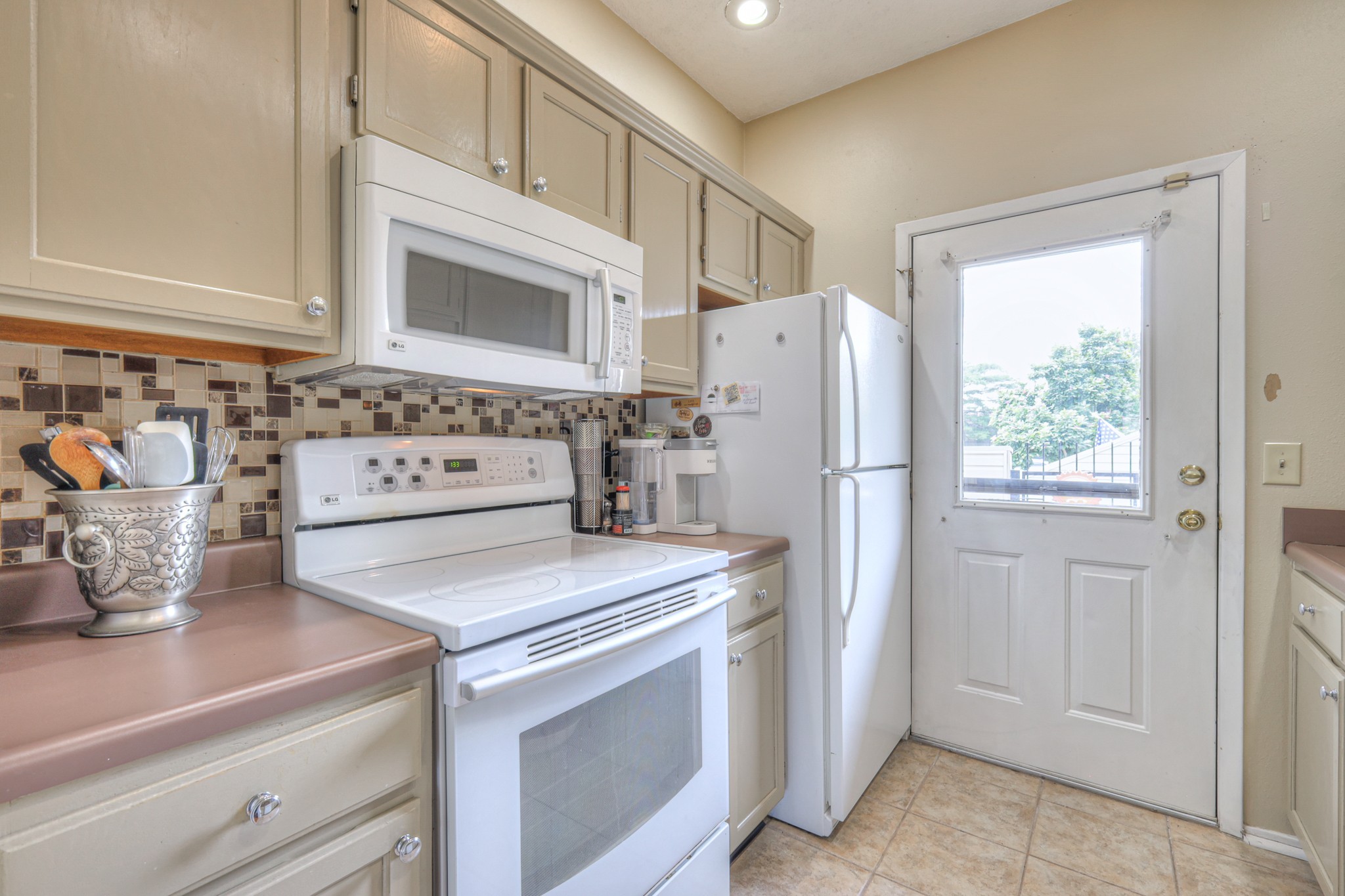 302 Laurel Hill Dr