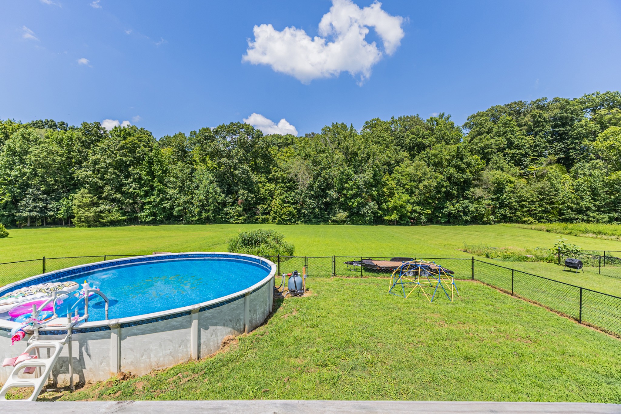 4076 Summit Dr