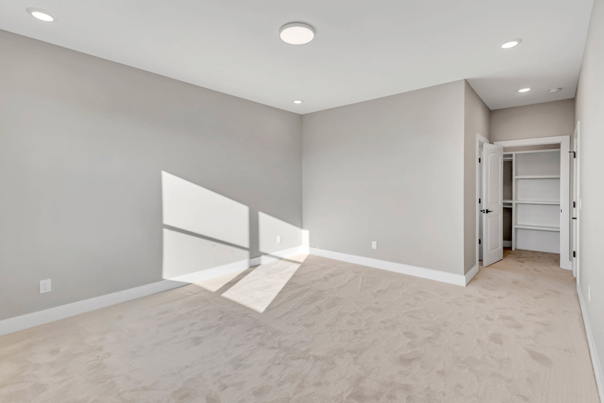 2205 Kayla Dr