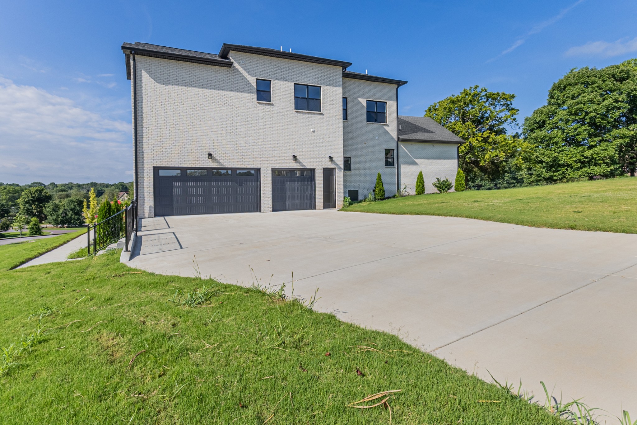 2205 Kayla Dr