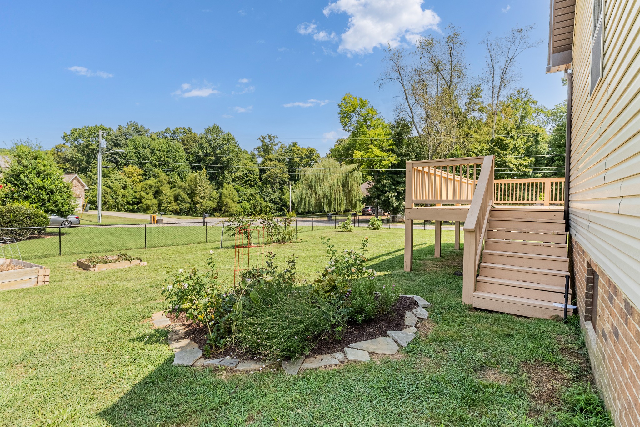 509 Gunn Ln
