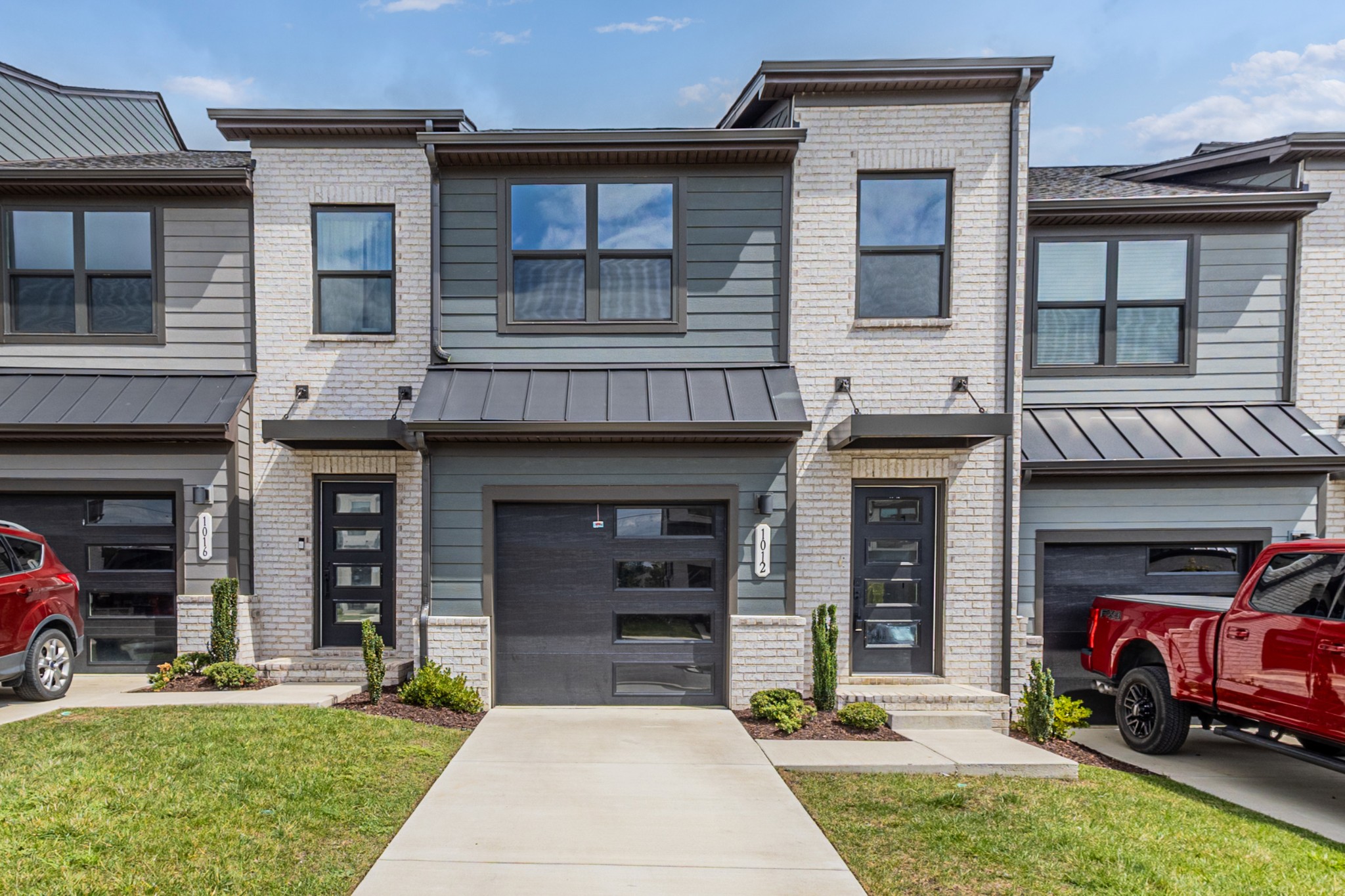 1012 Riverbrook Dr