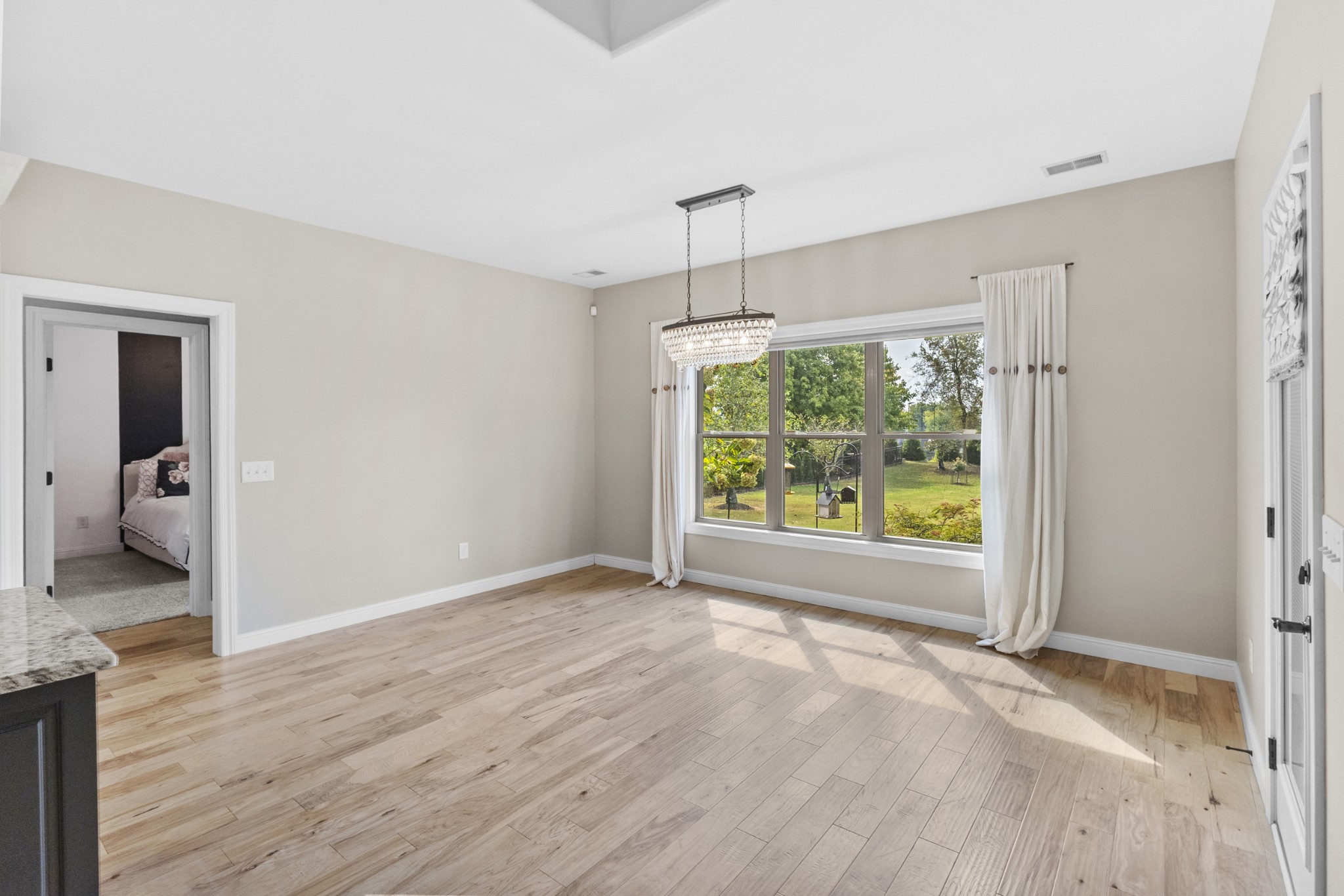 127 Woodlake Dr