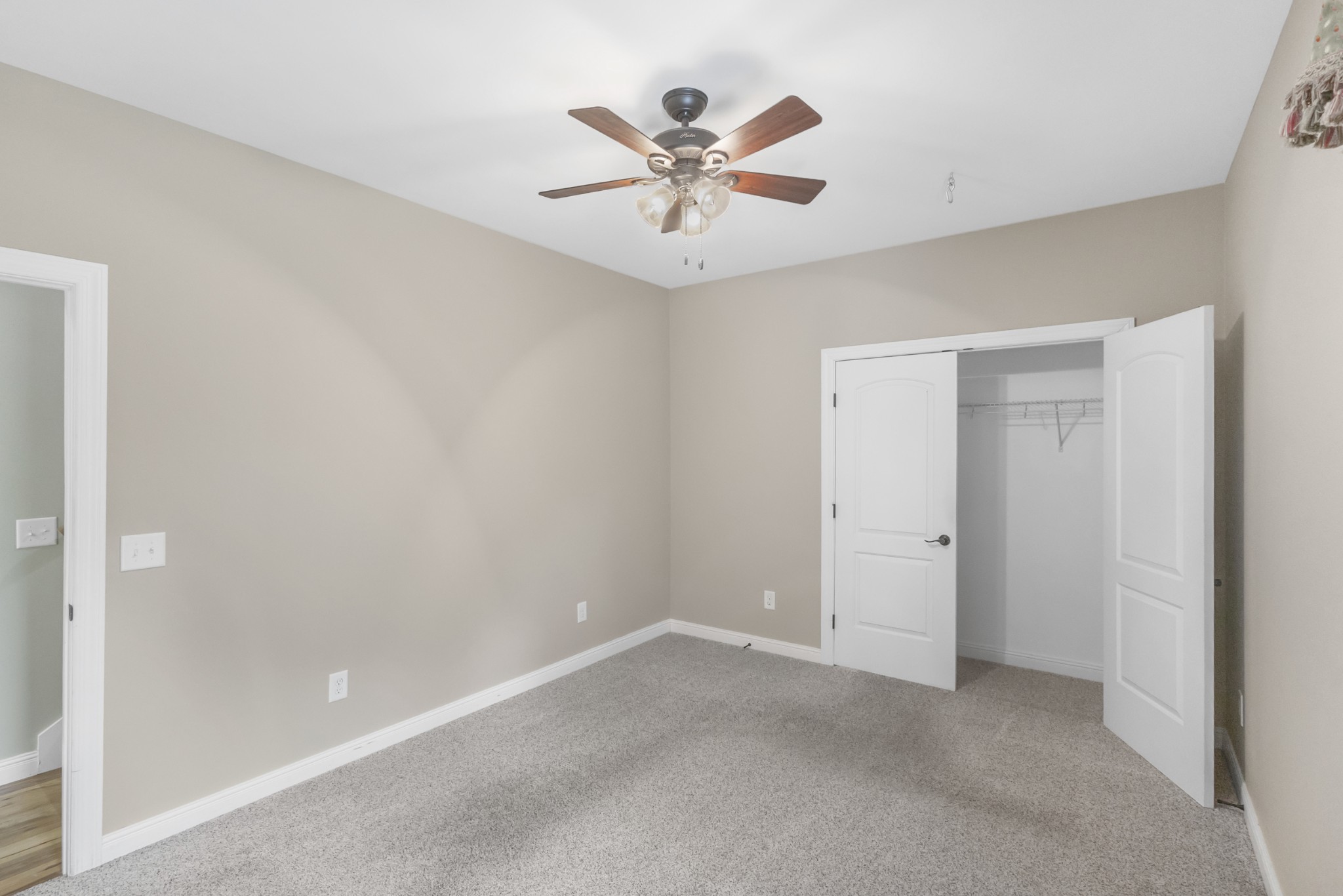 127 Woodlake Dr