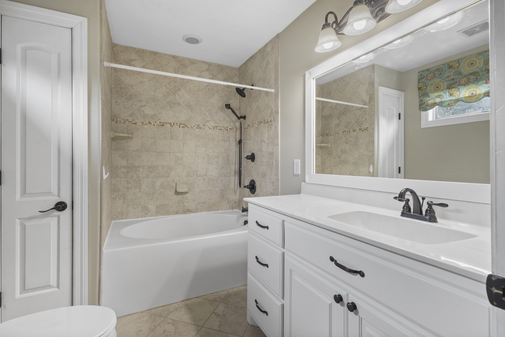 127 Woodlake Dr