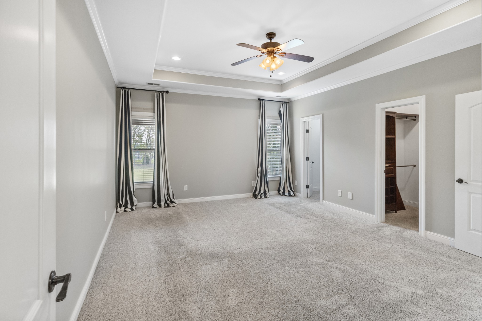 127 Woodlake Dr