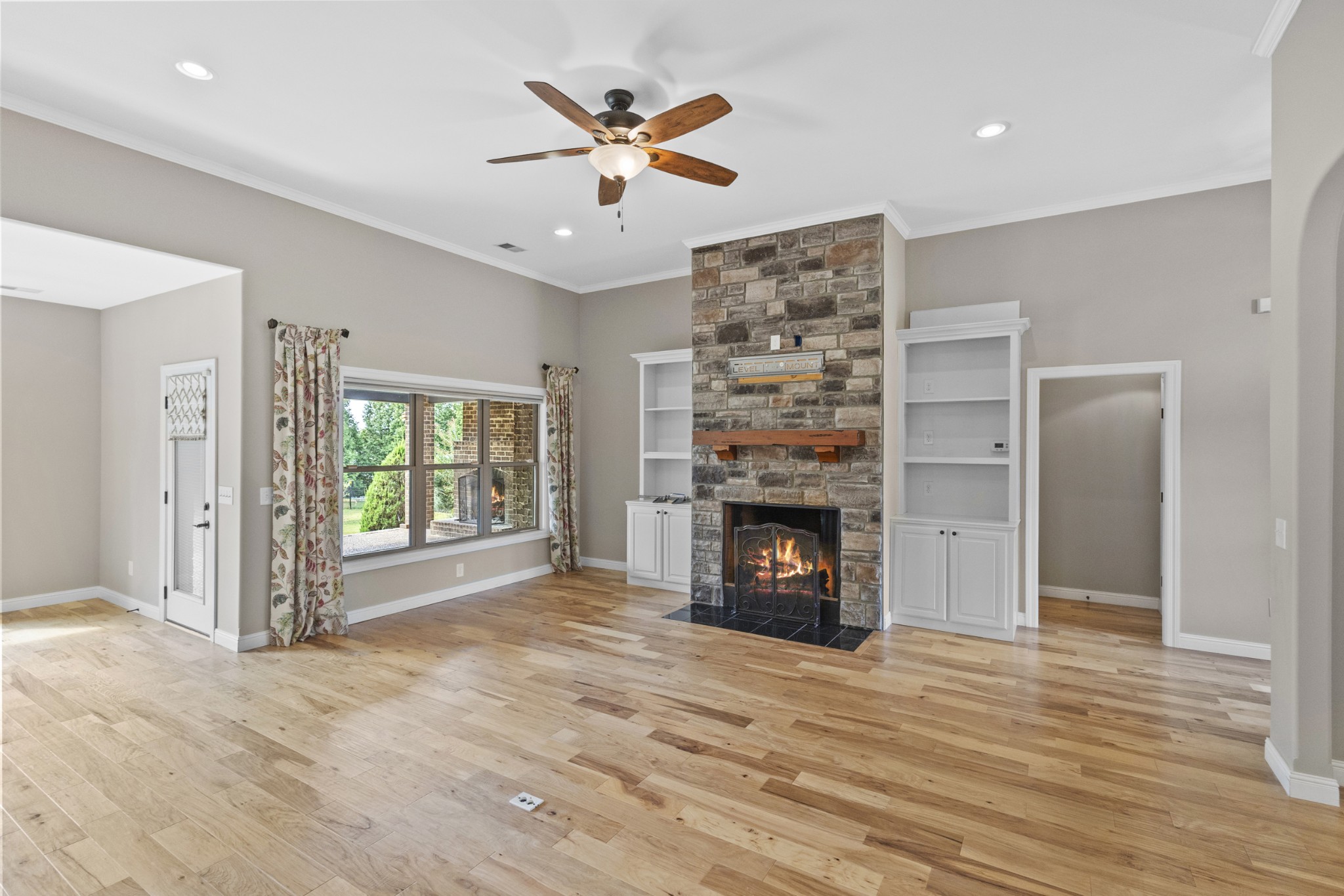 127 Woodlake Dr