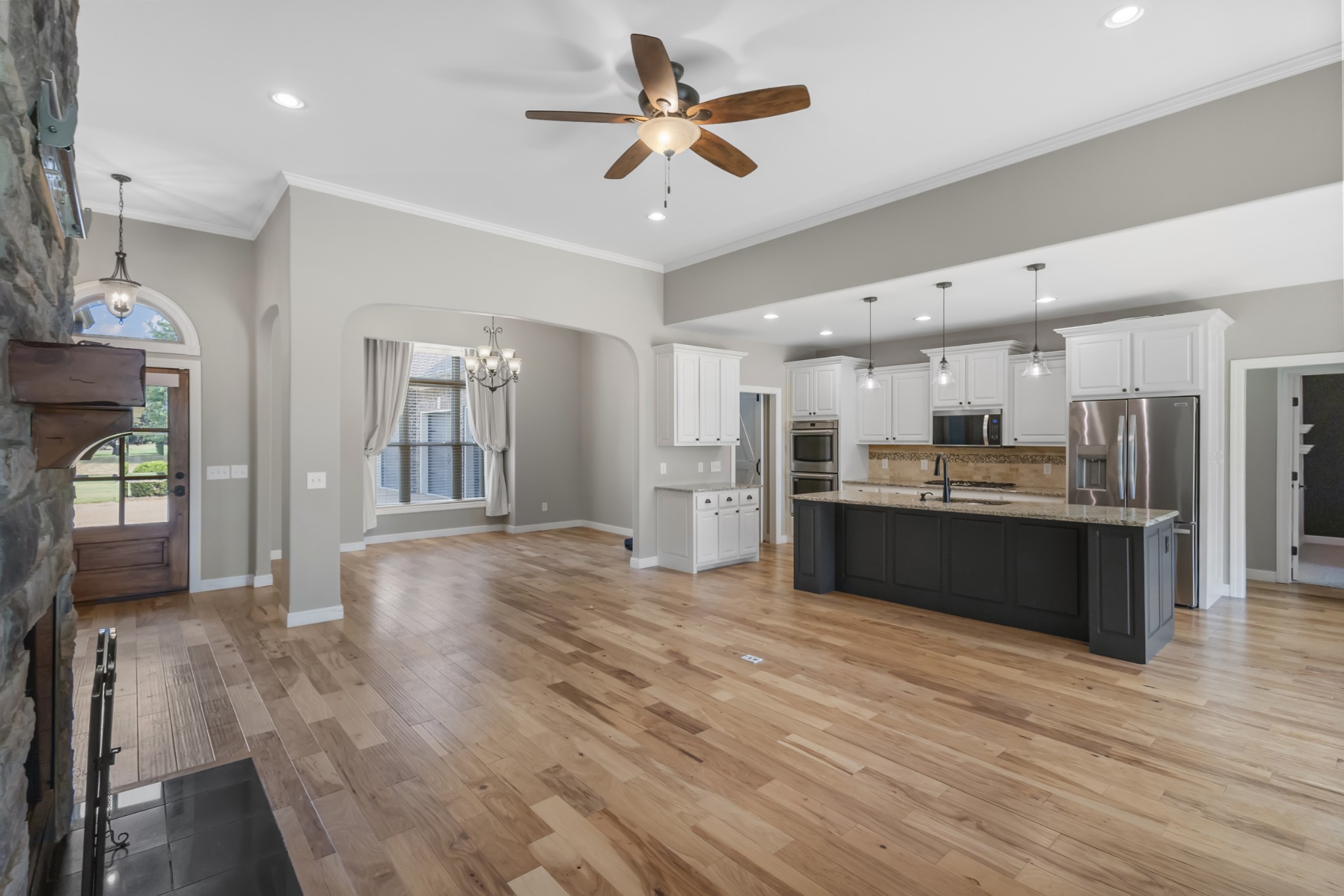 127 Woodlake Dr