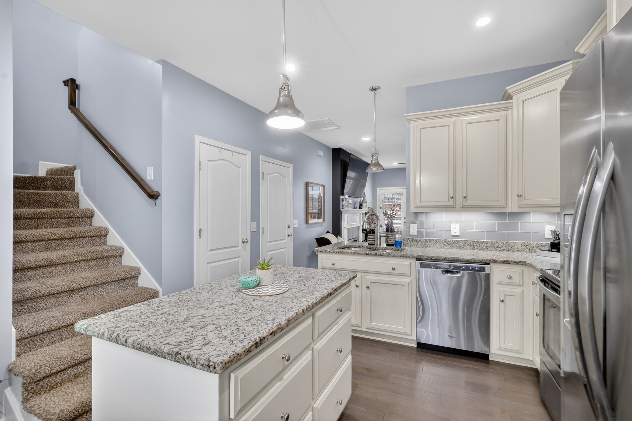 706 Indian Ridge Cir