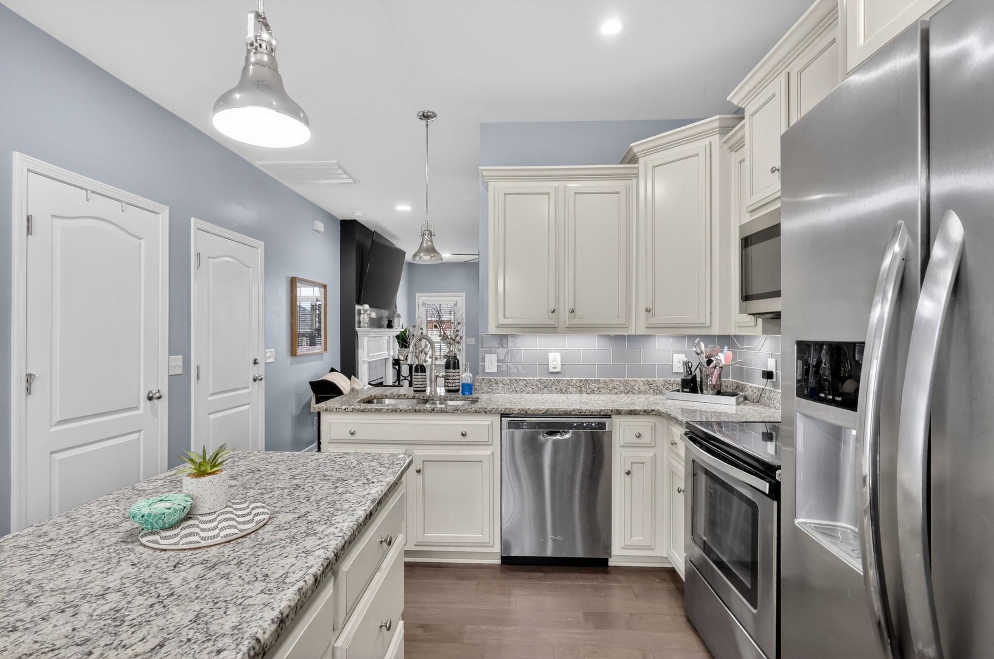 706 Indian Ridge Cir