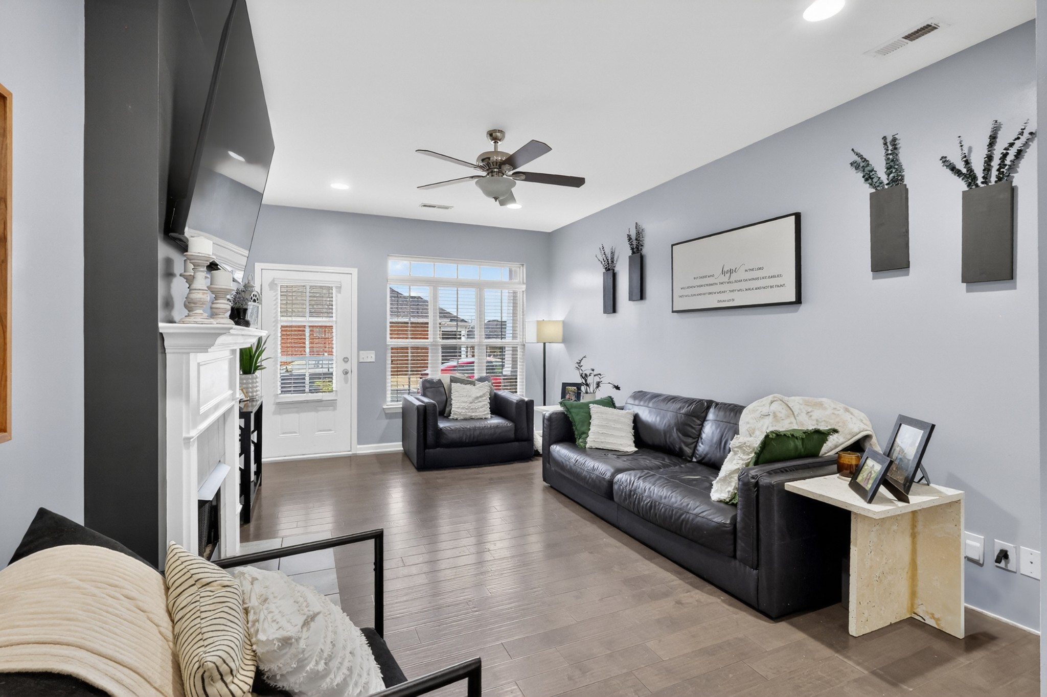 706 Indian Ridge Cir