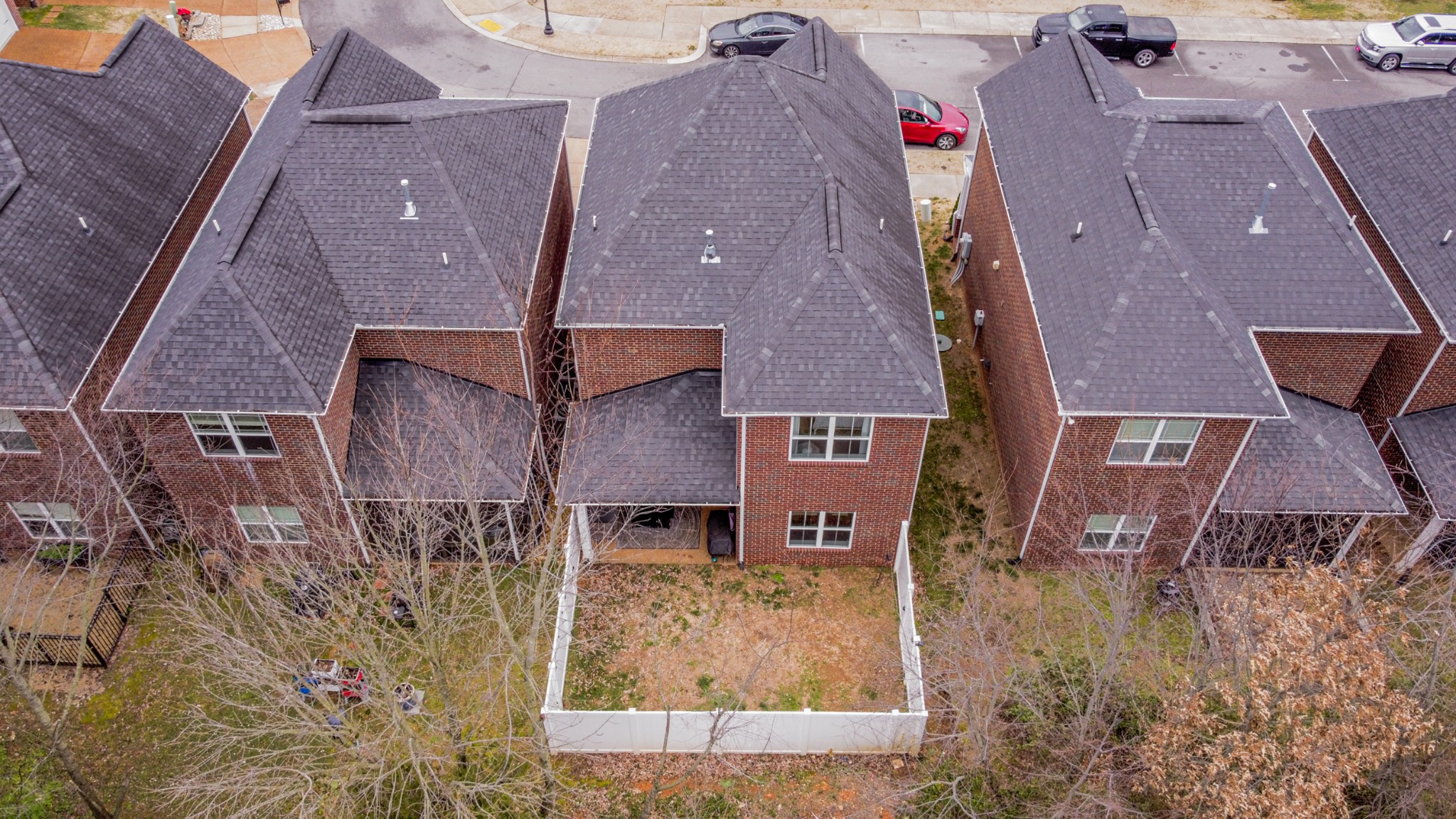 706 Indian Ridge Cir