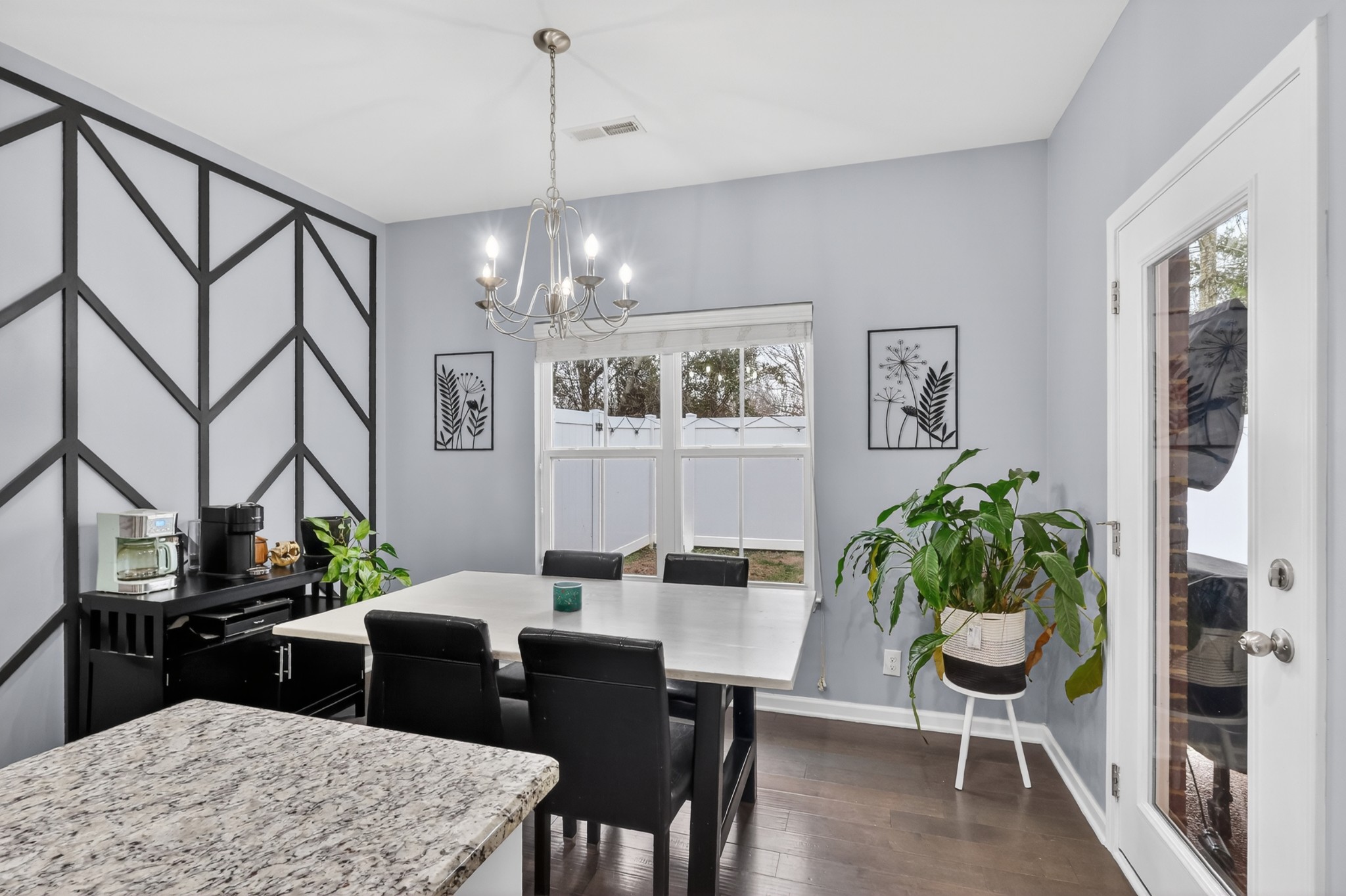 706 Indian Ridge Cir