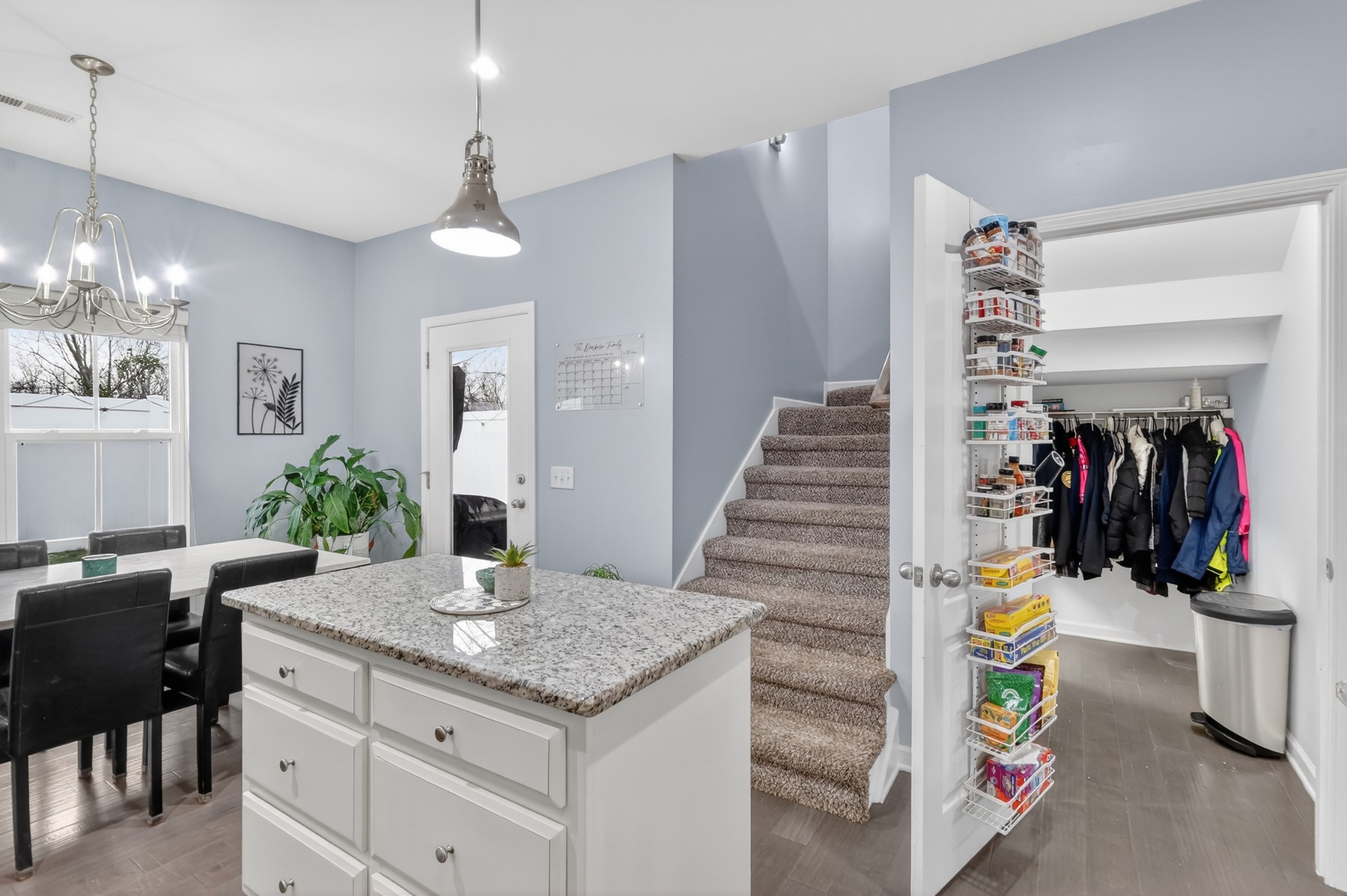 706 Indian Ridge Cir