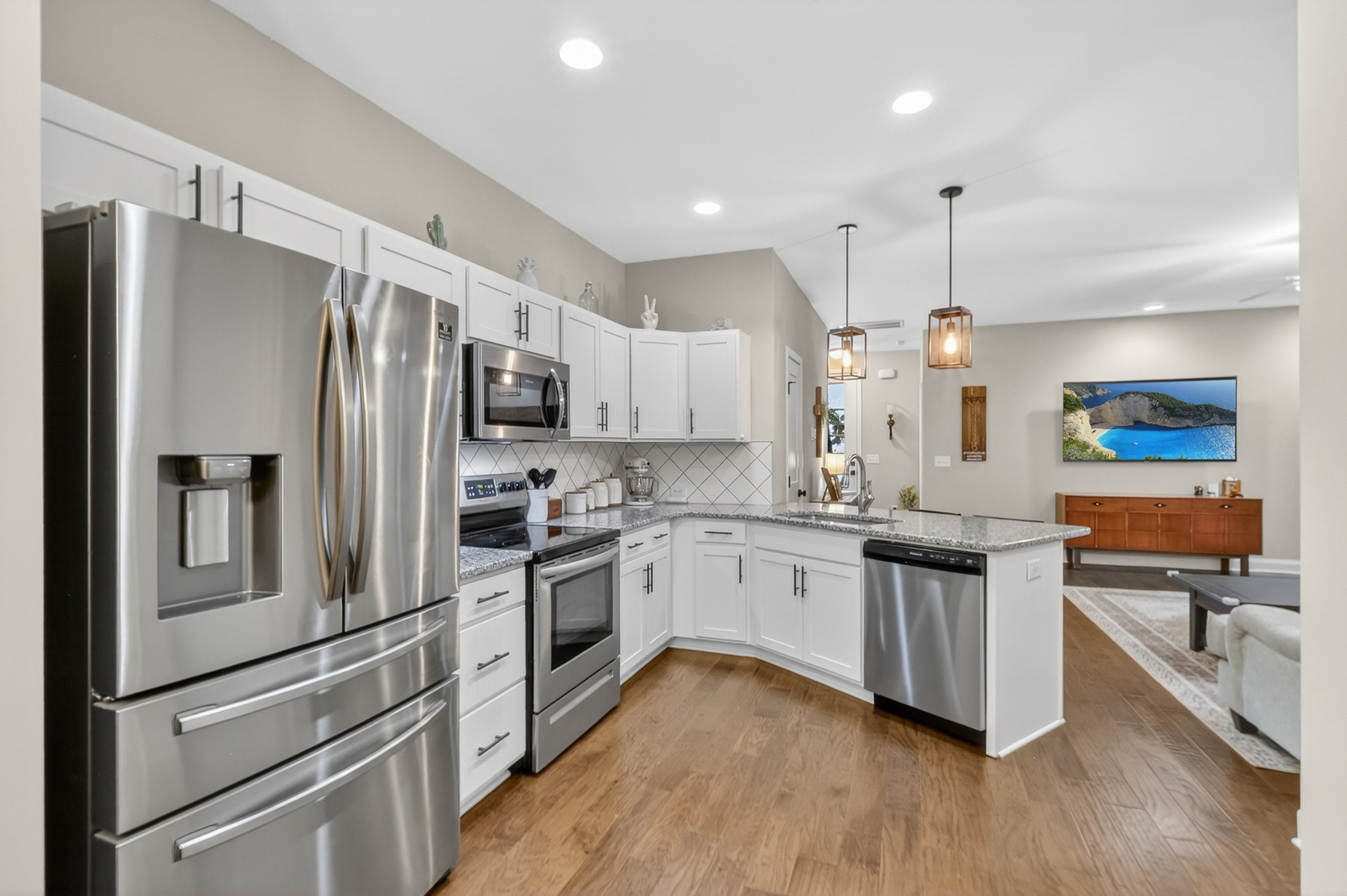 233 Claremont Ct