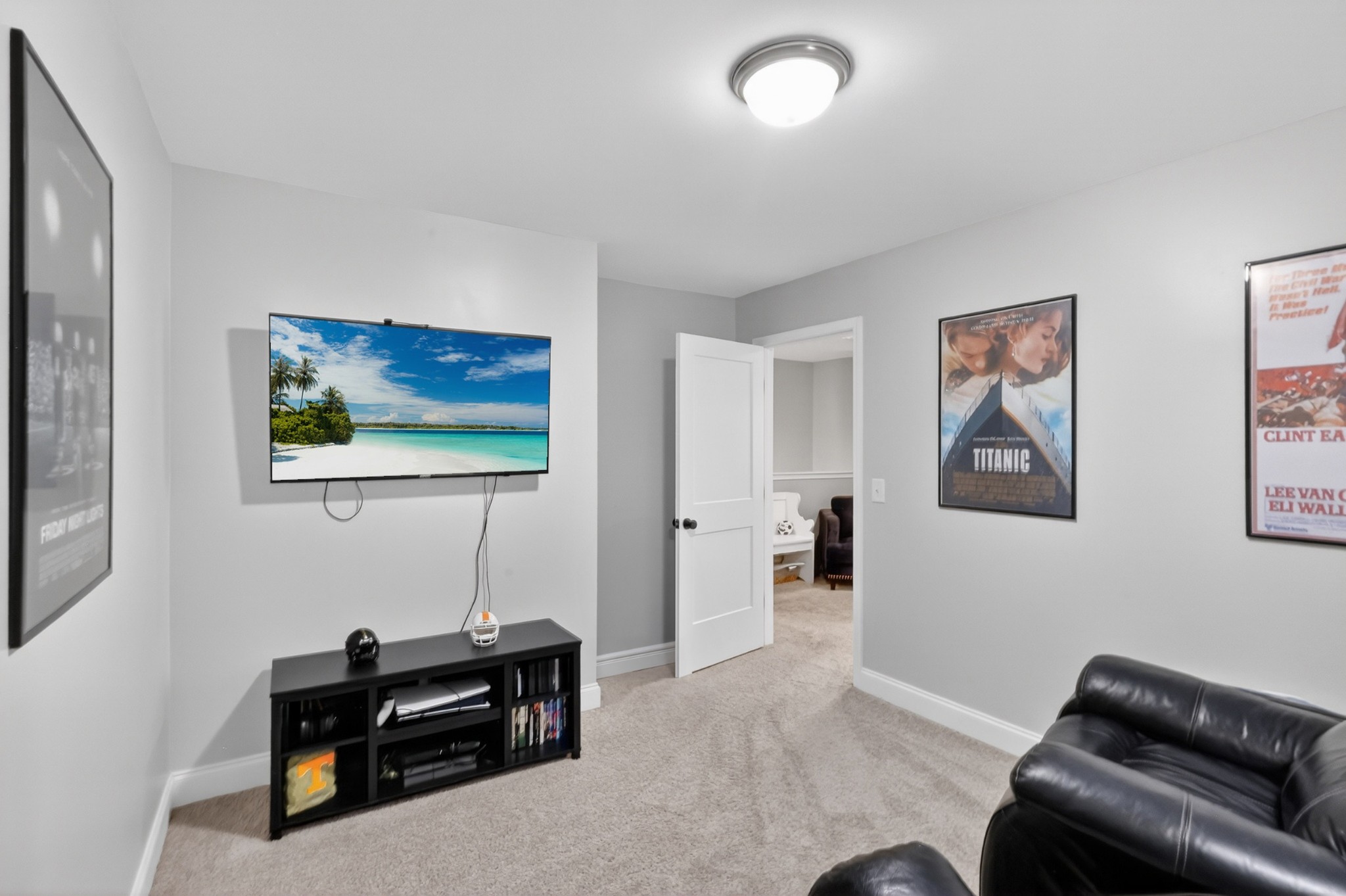 233 Claremont Ct