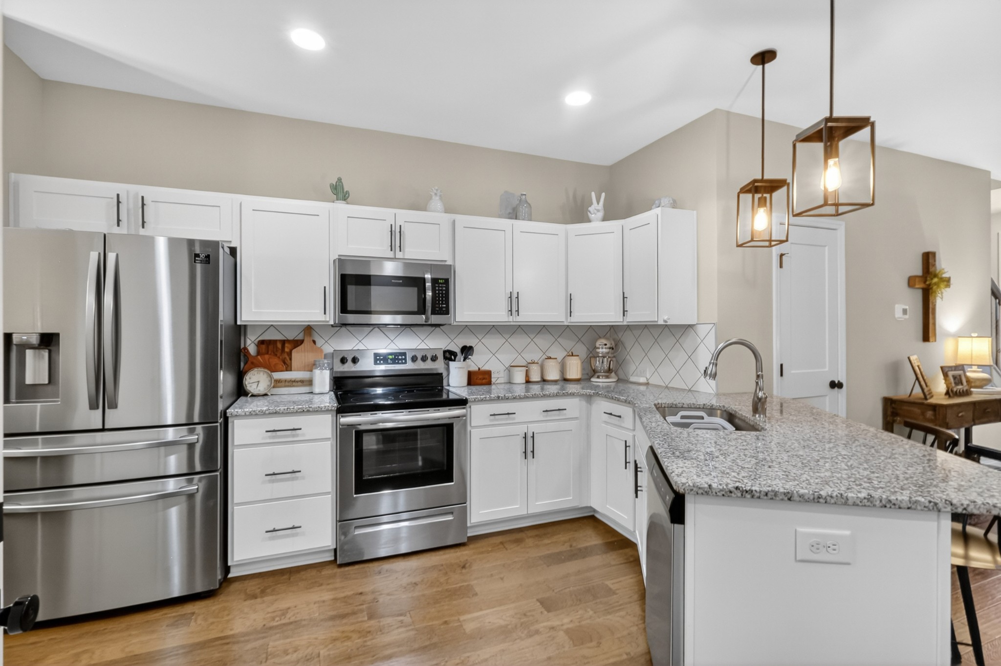 233 Claremont Ct