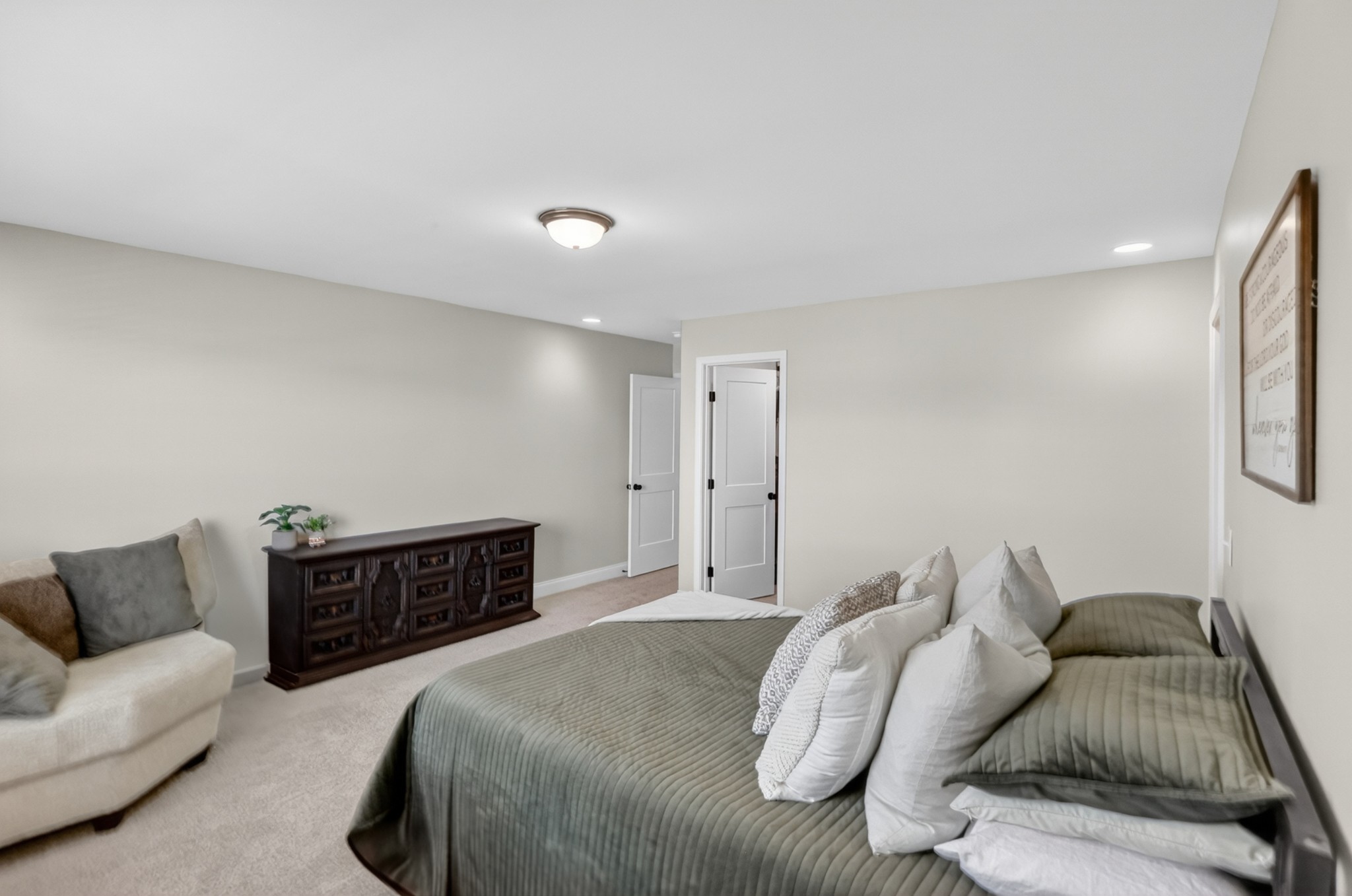233 Claremont Ct