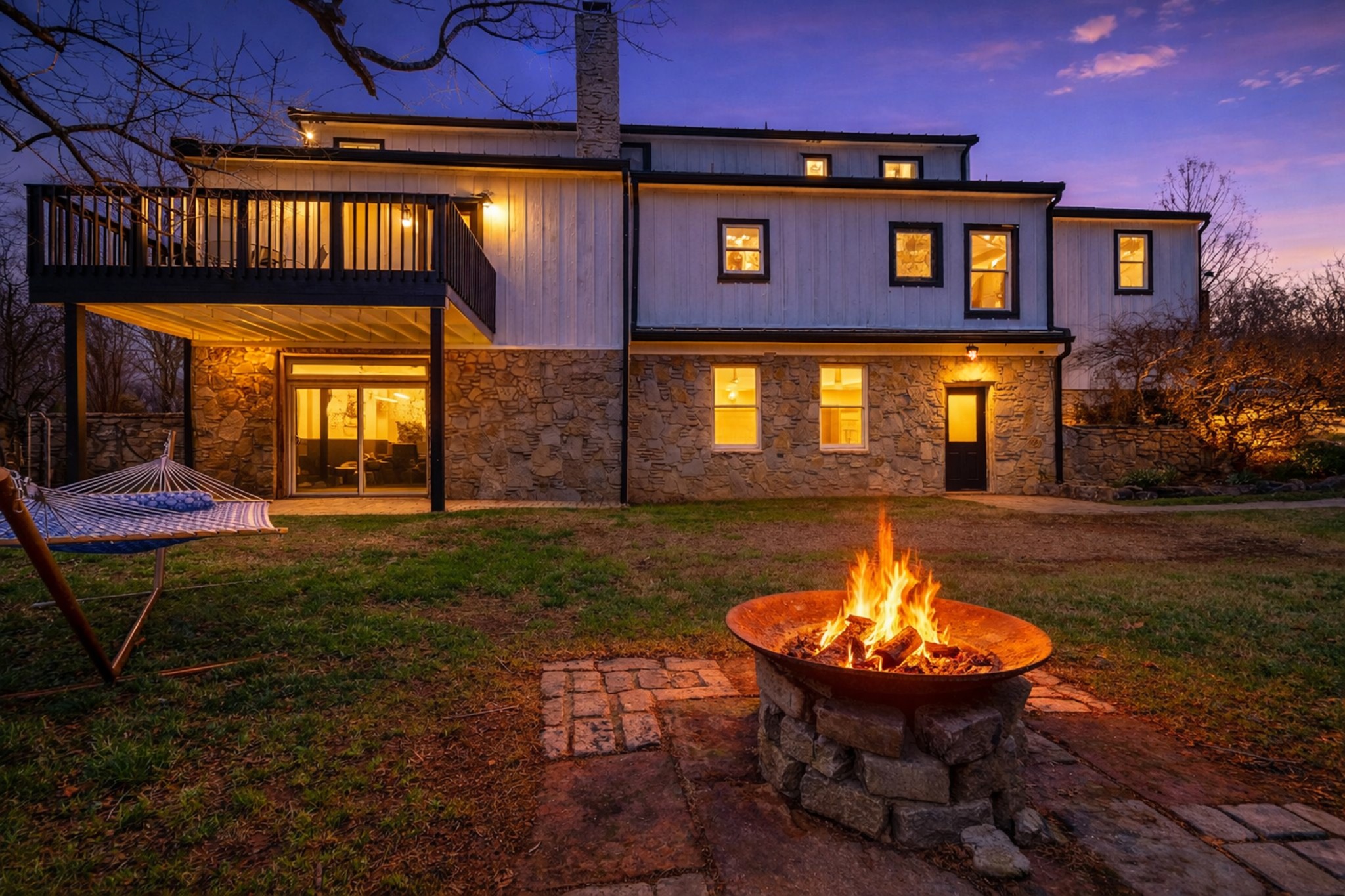 7255 Hall Rd
