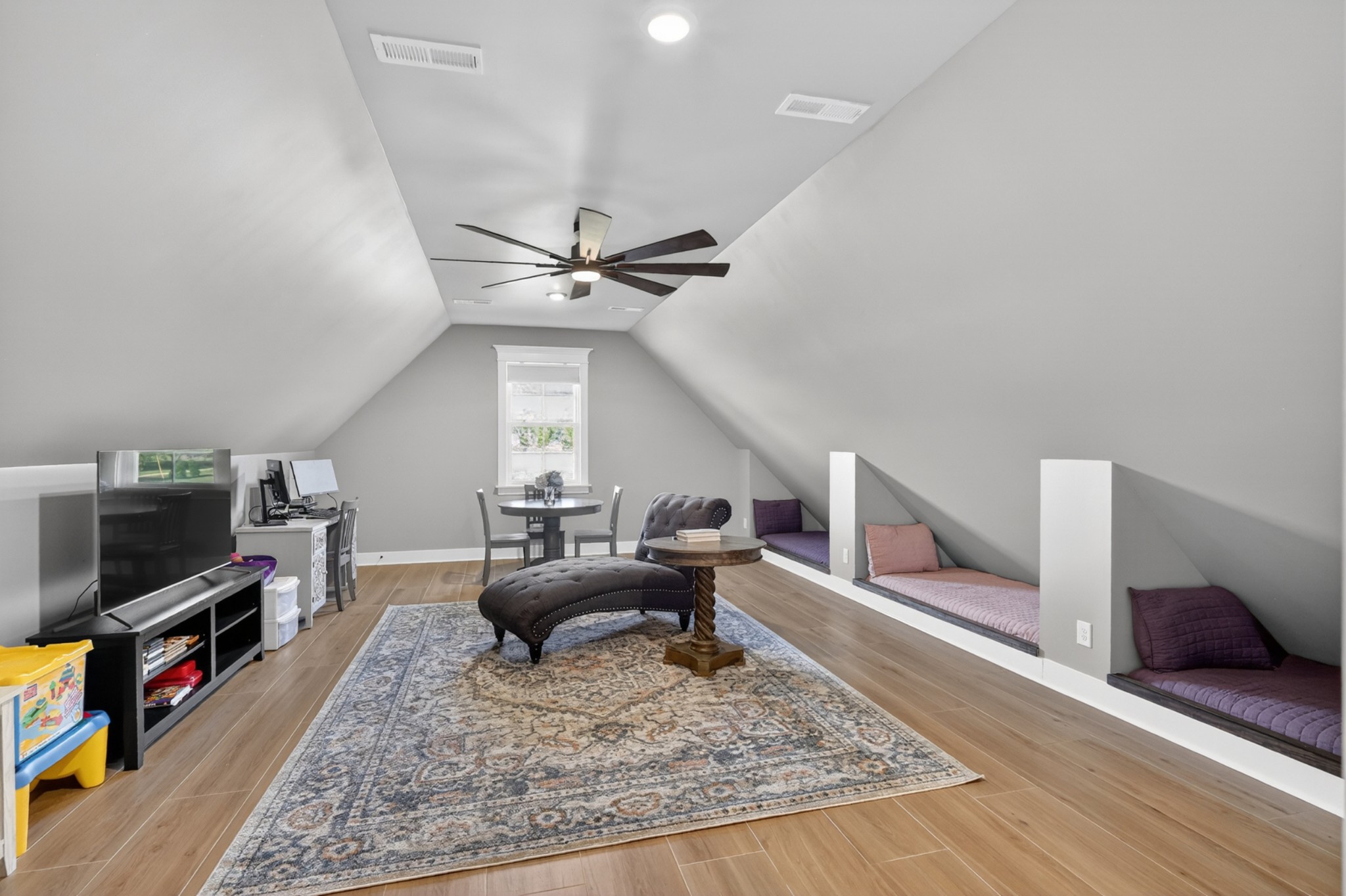 879 Mount Vernon Rd