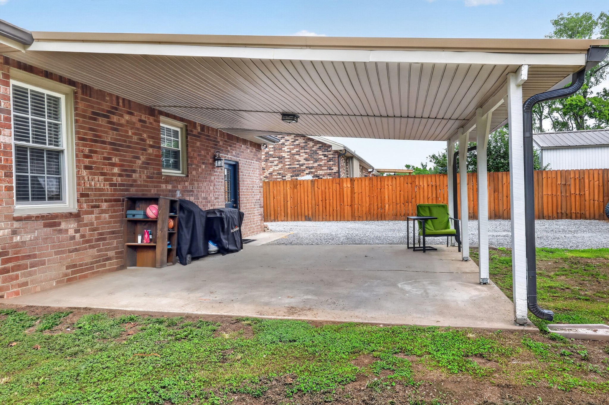 272 Wessington Pl, N