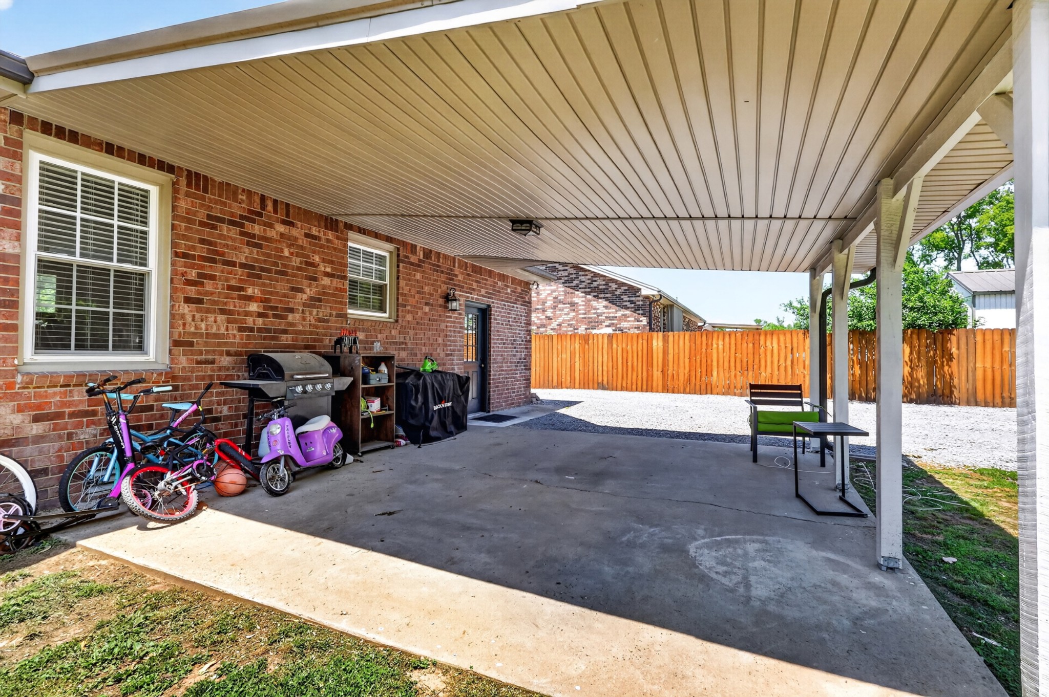 272 Wessington Pl, N