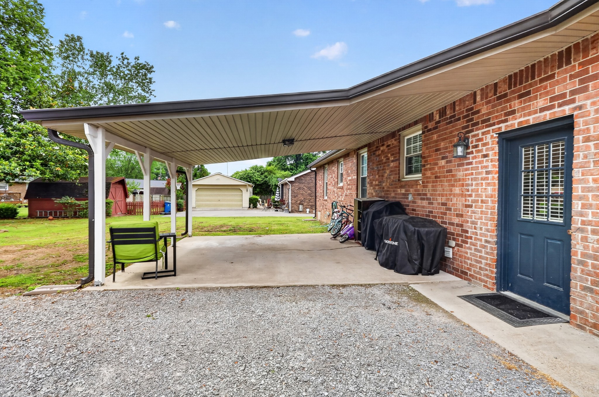 272 Wessington Pl, N