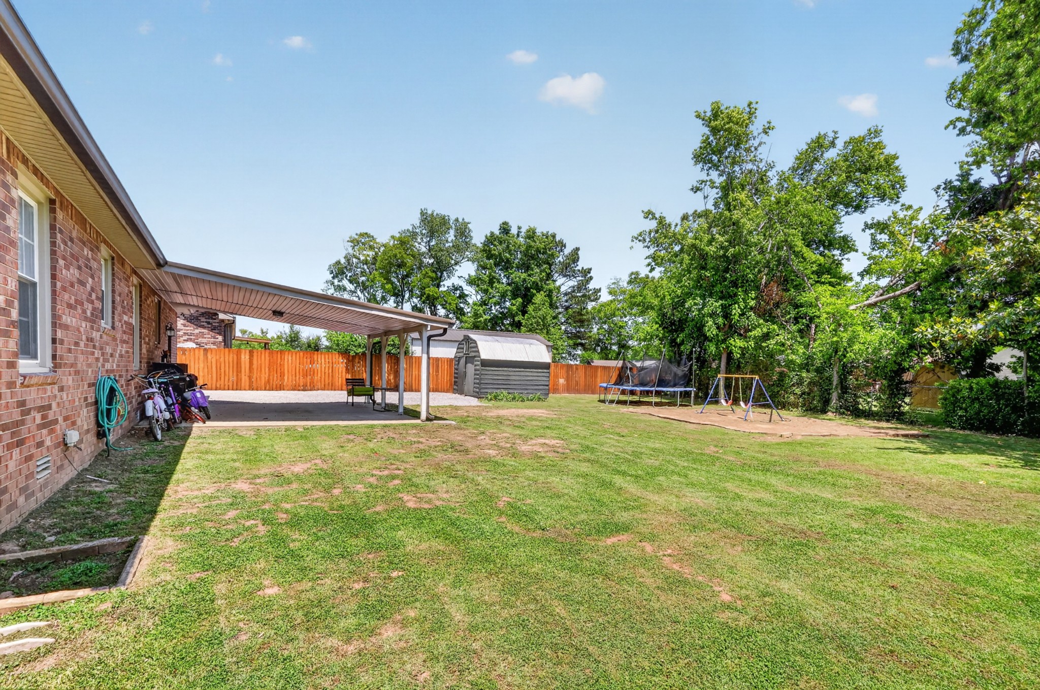 272 Wessington Pl, N