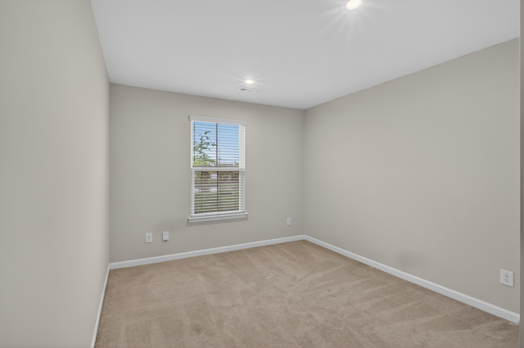 160 Primrose Ln